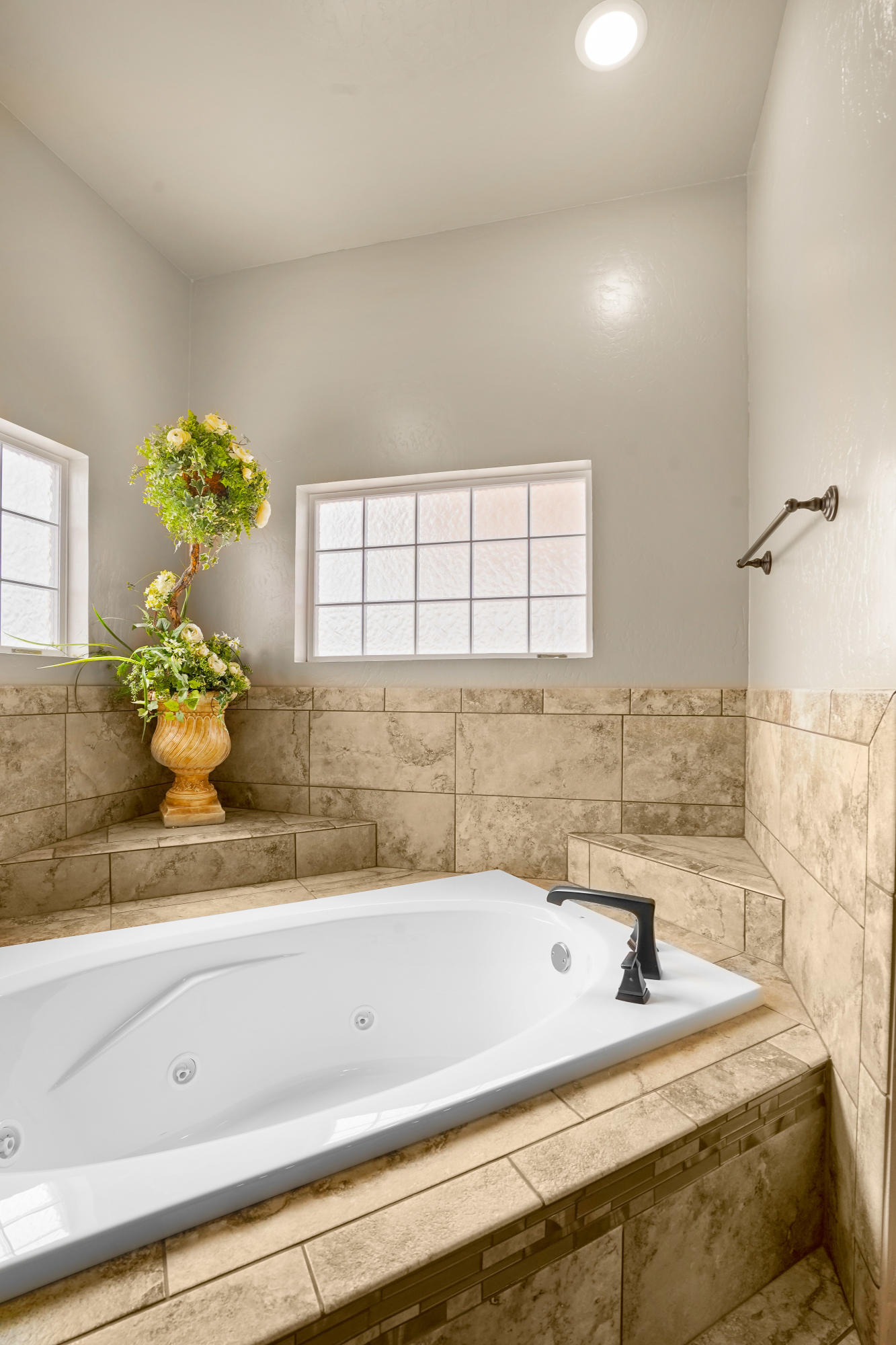 2425 Cesar Cordova Place Property Photo 41