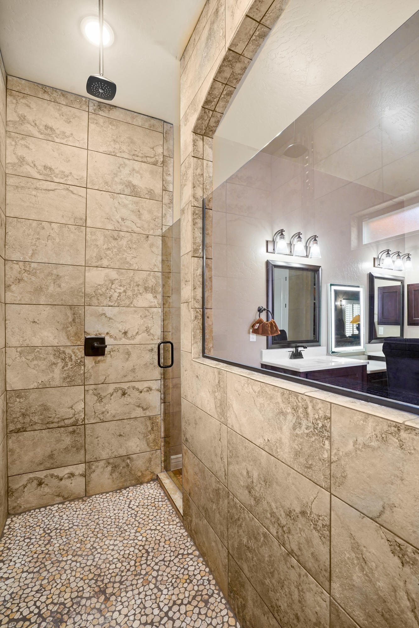 2425 Cesar Cordova Place Property Photo 45
