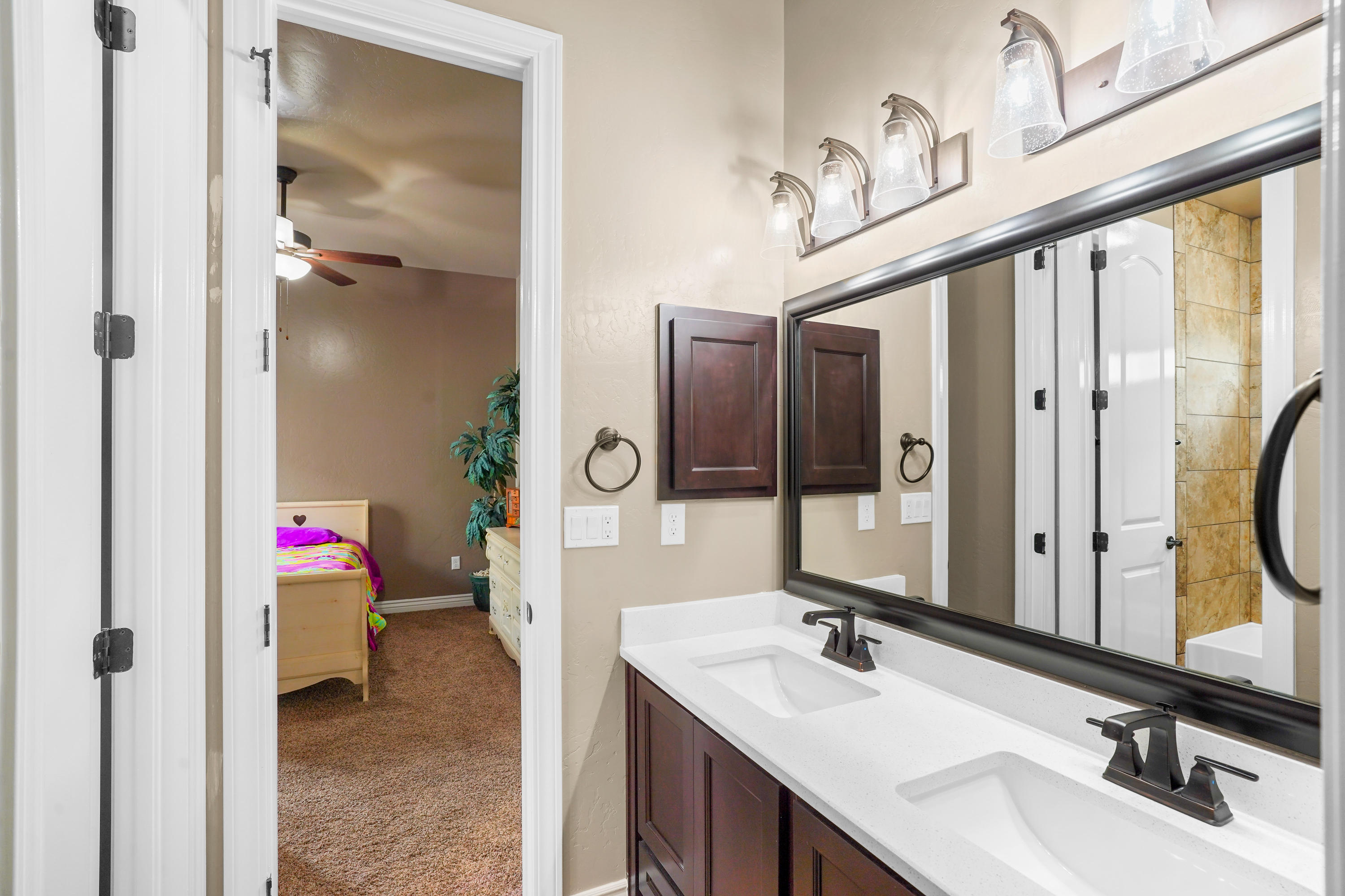 2425 Cesar Cordova Place Property Photo 54