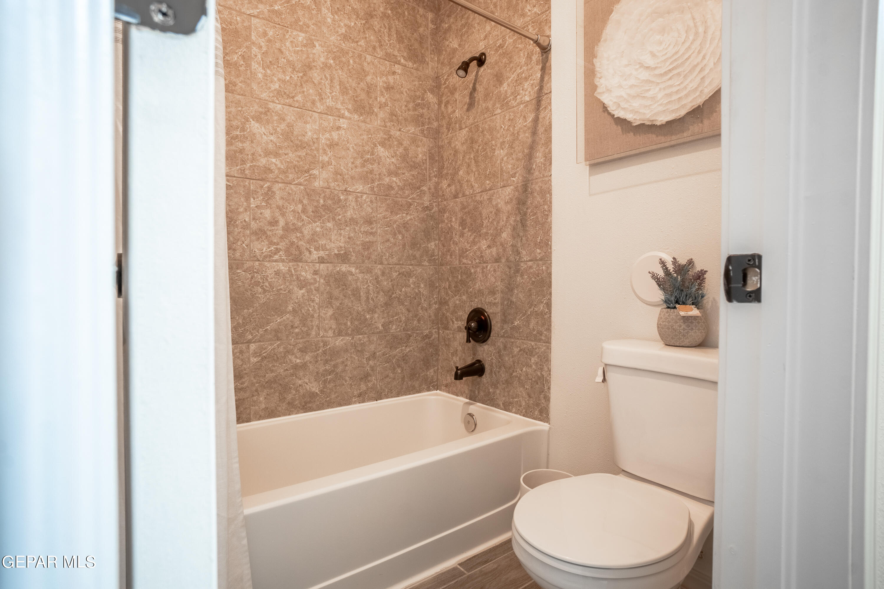 14624 Pebble Hills Boulevard Property Photo 29