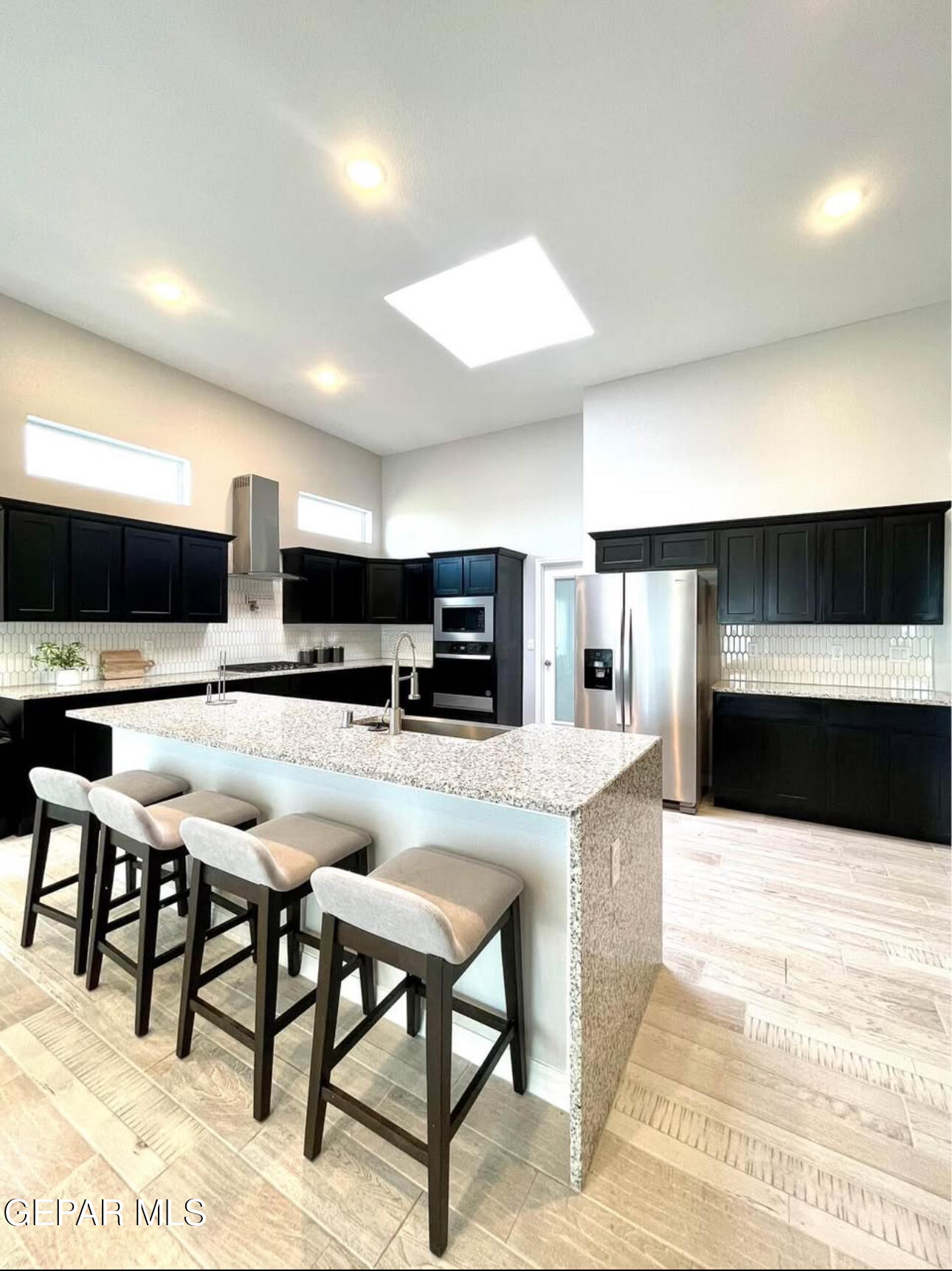 12781 Viendo Norte Property Photo 8