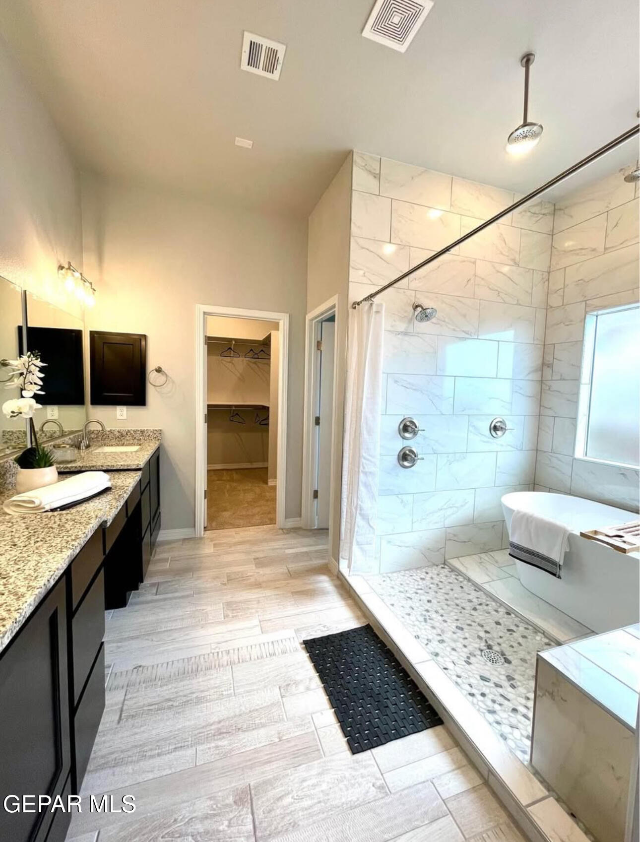 12781 Viendo Norte Property Photo 10