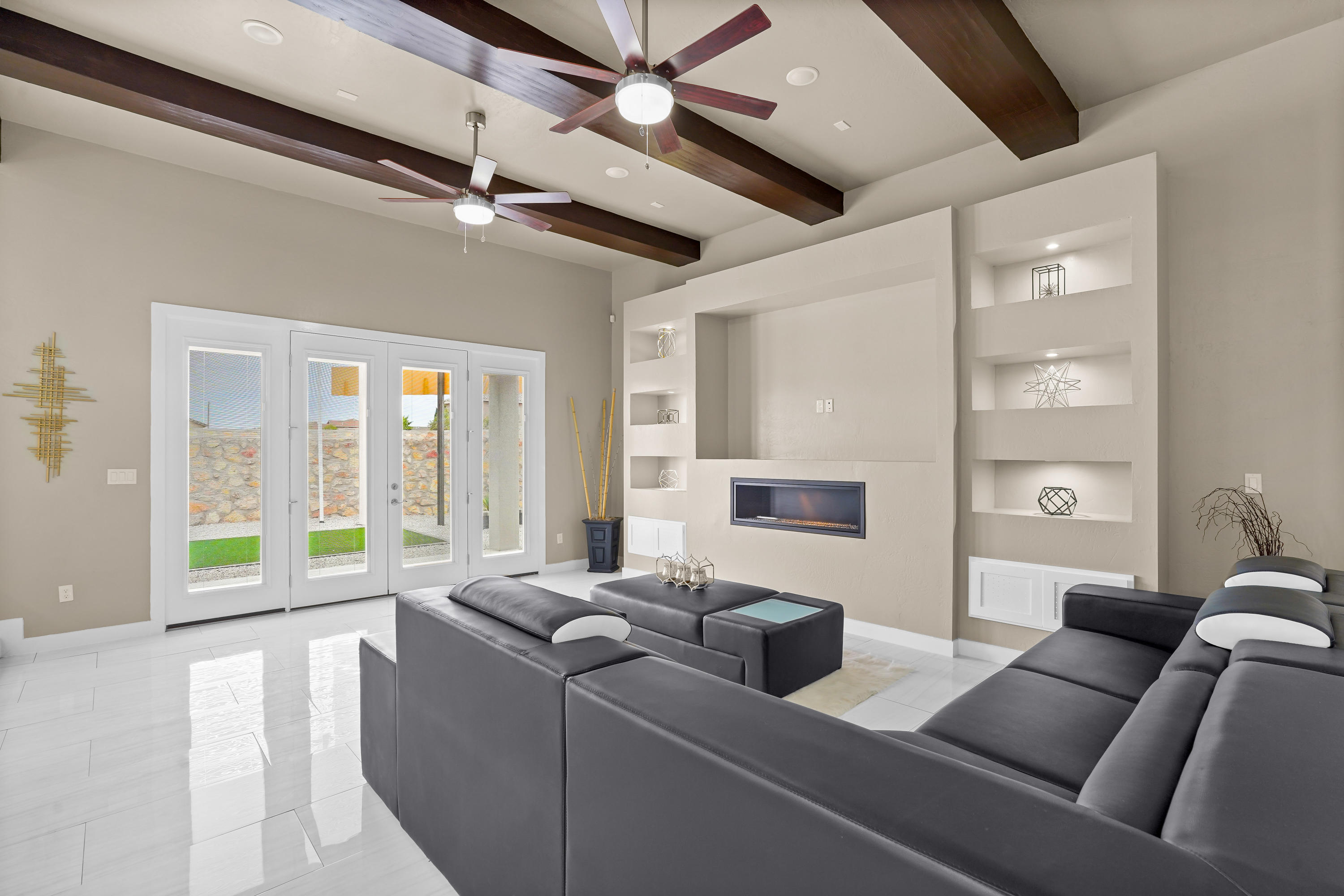 2429 Cesar Cordova Place Property Photo 7