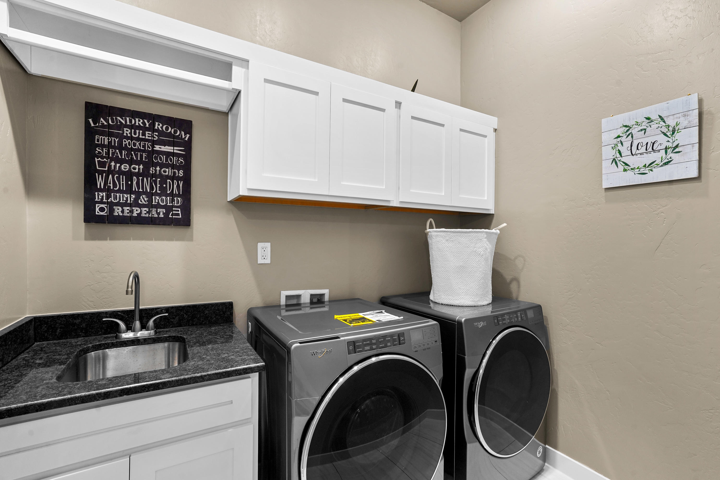 2429 Cesar Cordova Place Property Photo 28