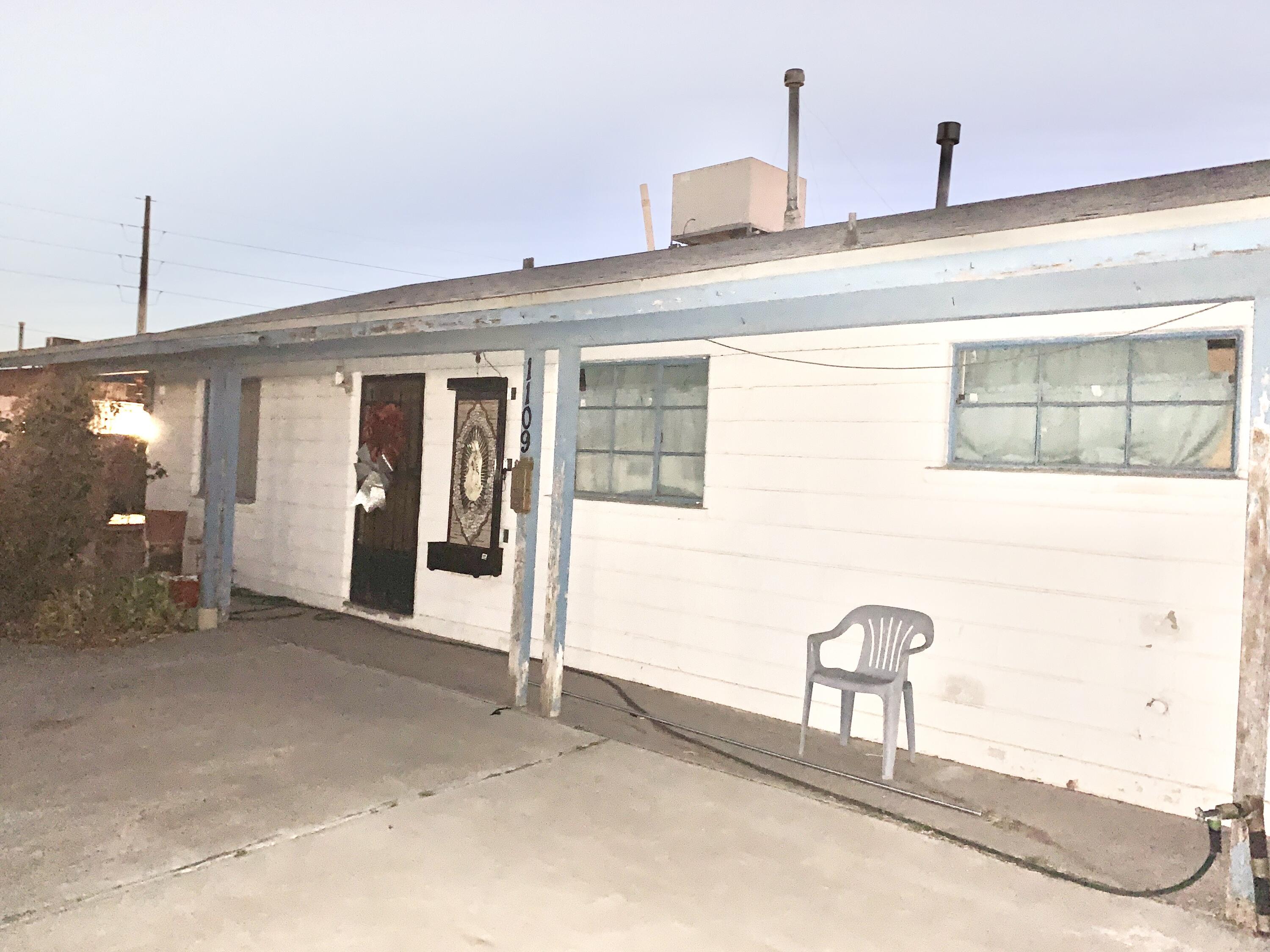 1109 Del Monte Street Property Photo 4