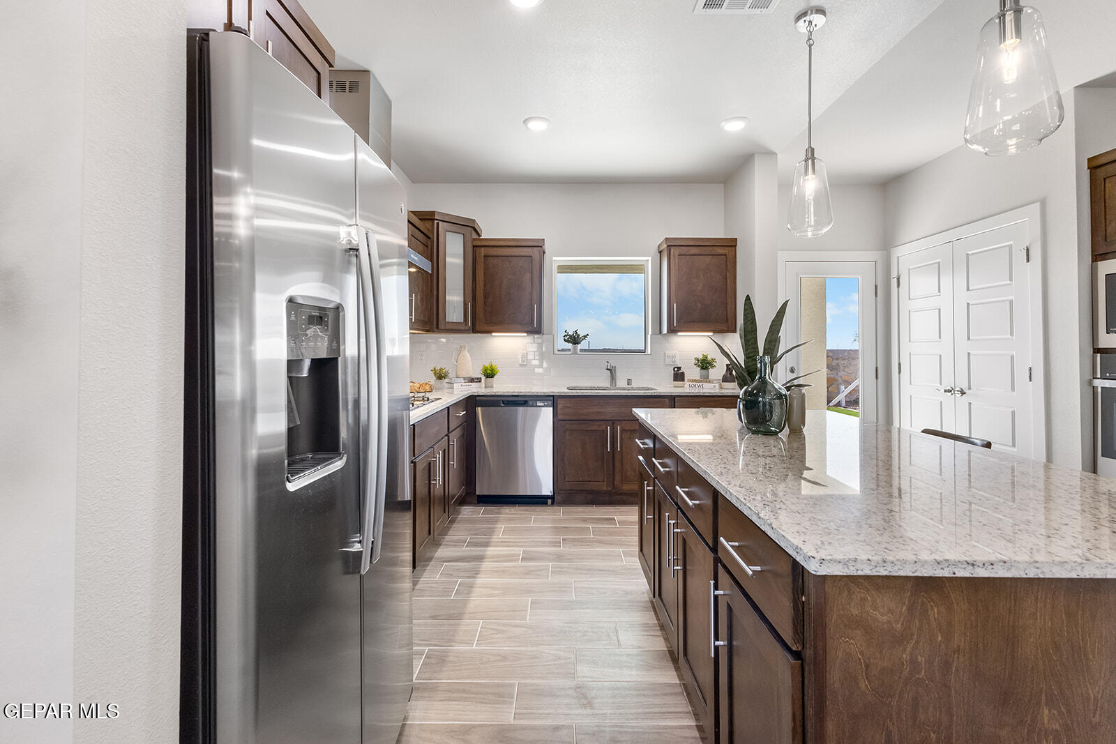 901 Indigo Sky Street Property Photo 14