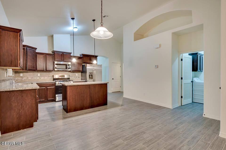 13804 Vicky Brewer Avenue Property Photo 9