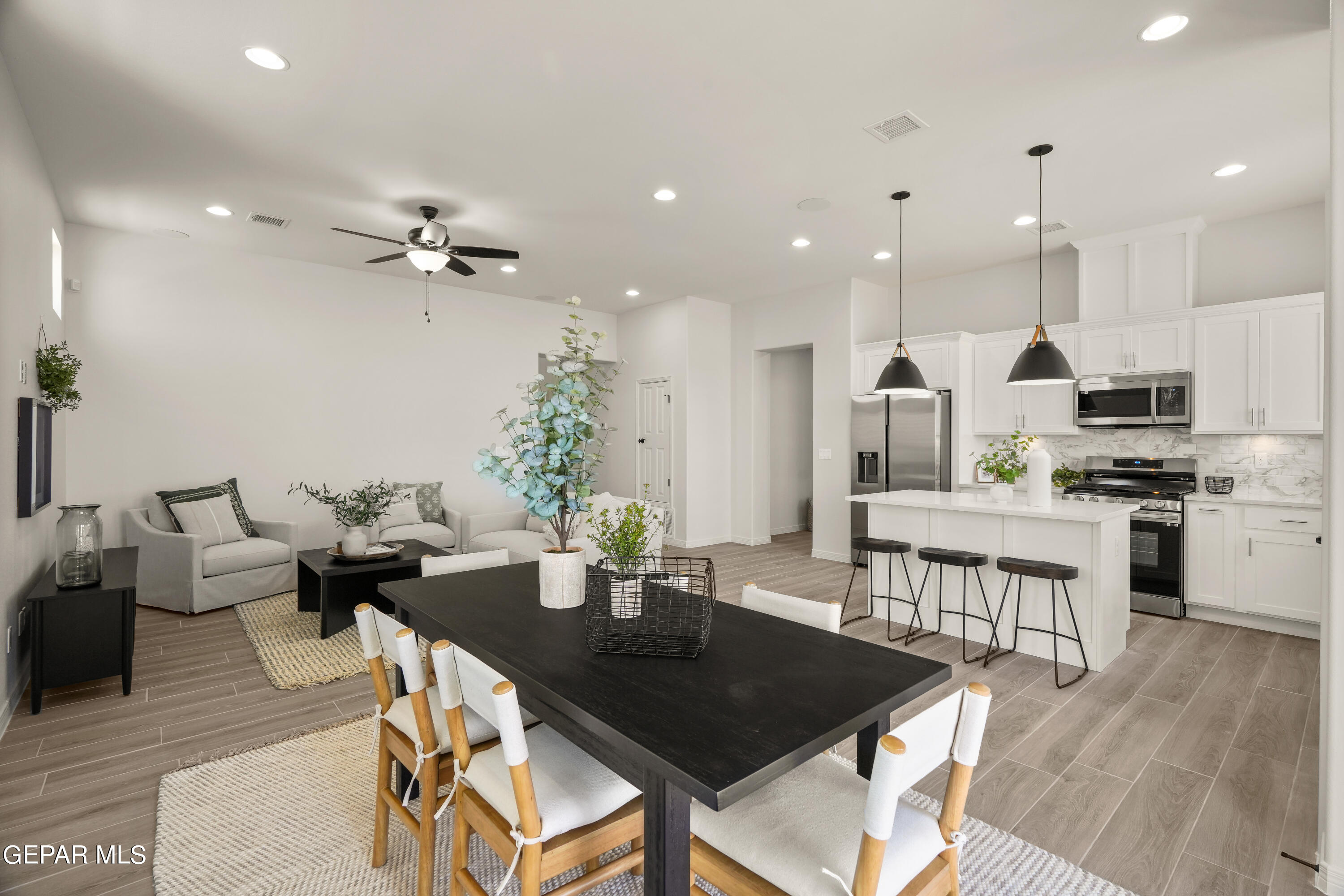 13825 Paseo Bosque Avenue Property Photo 3