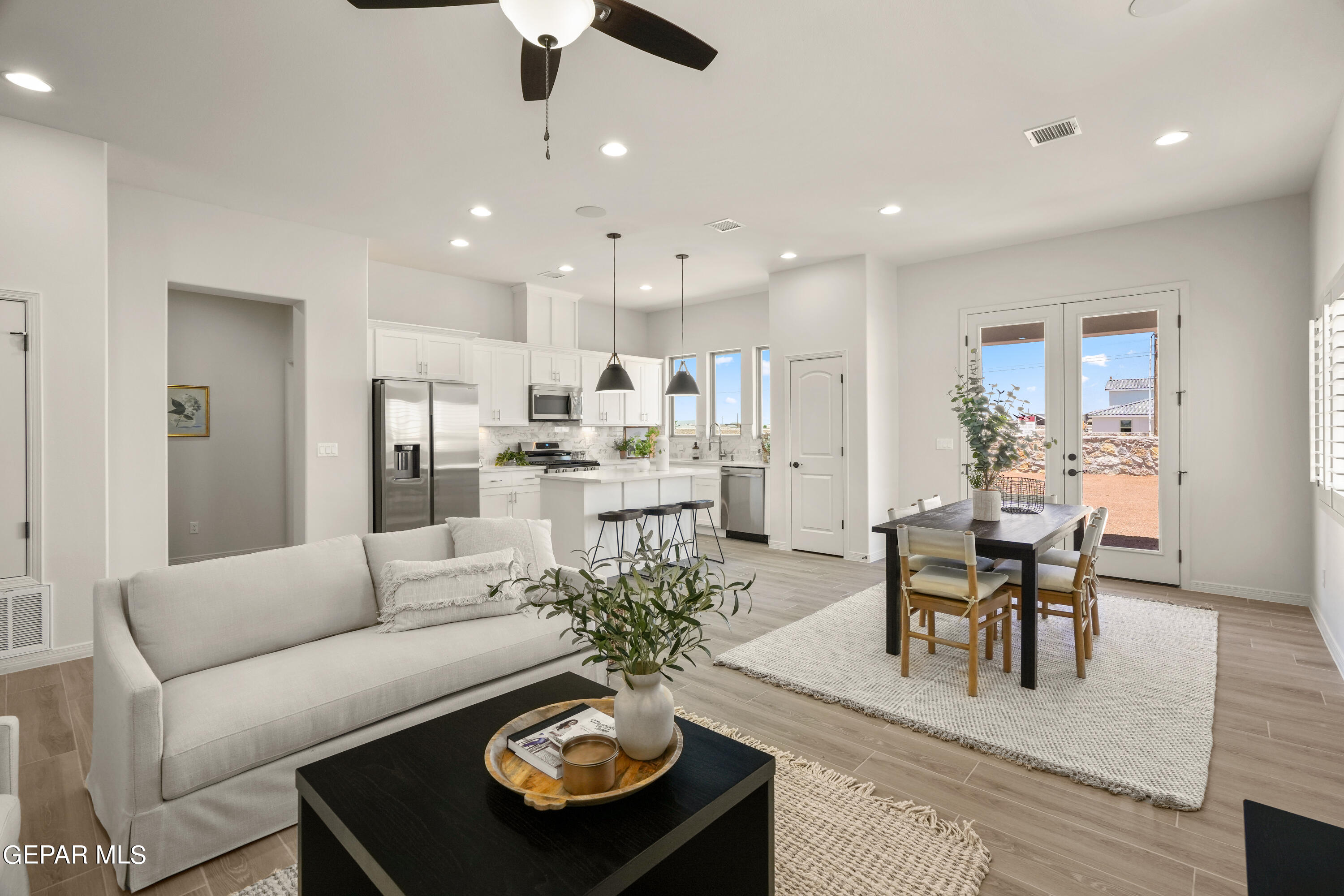 13825 Paseo Bosque Avenue Property Photo 4