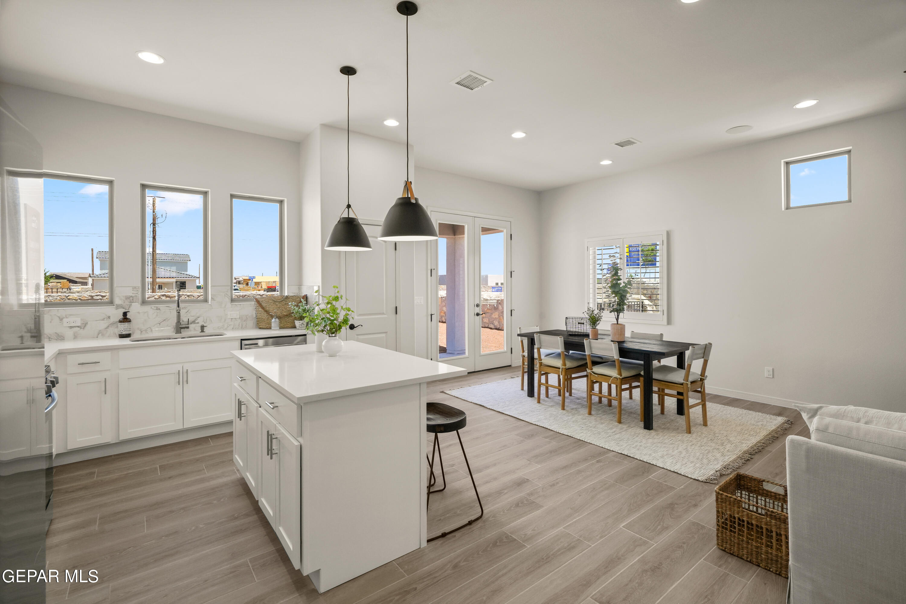 13825 Paseo Bosque Avenue Property Photo 8