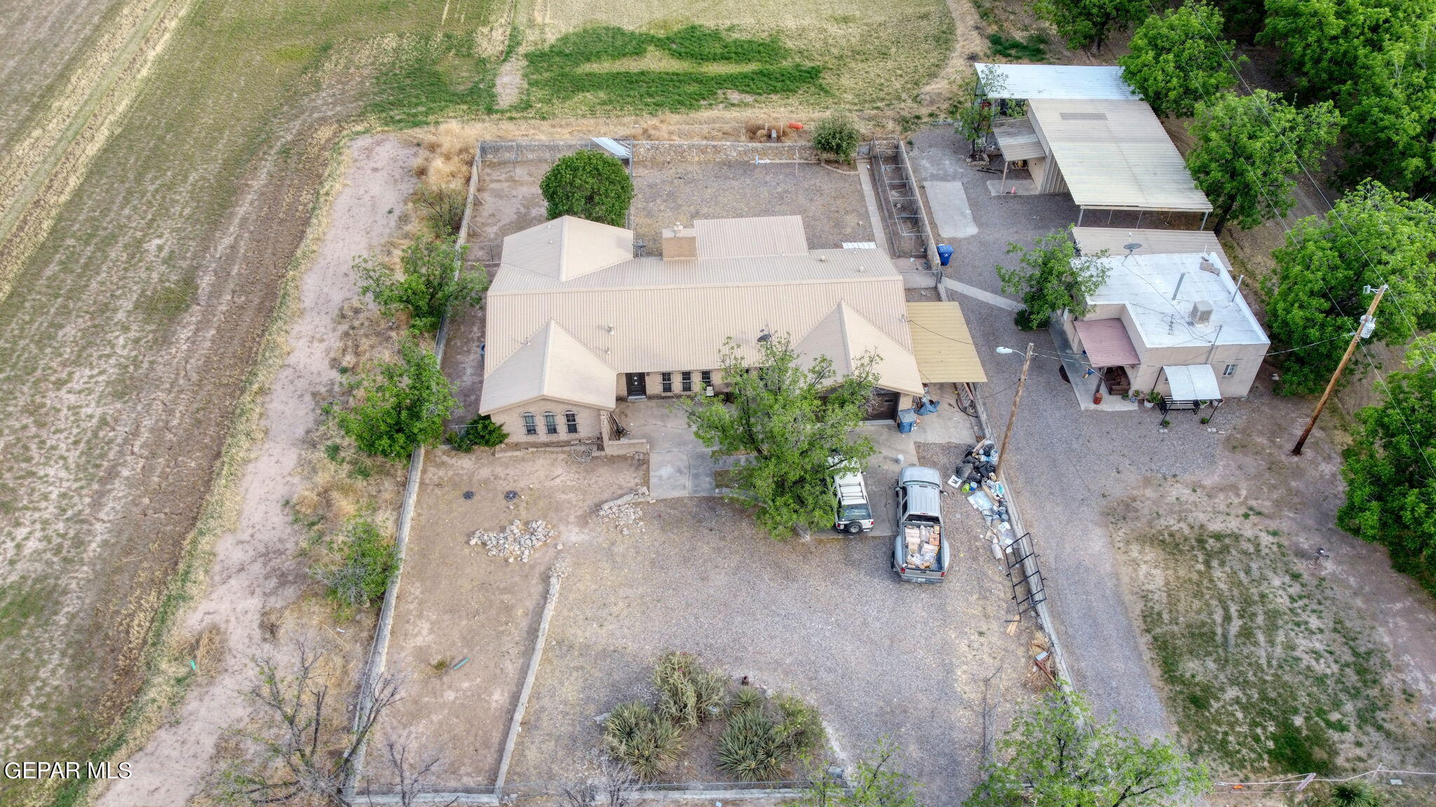 3025/3035 W O'hara Road Property Photo 6