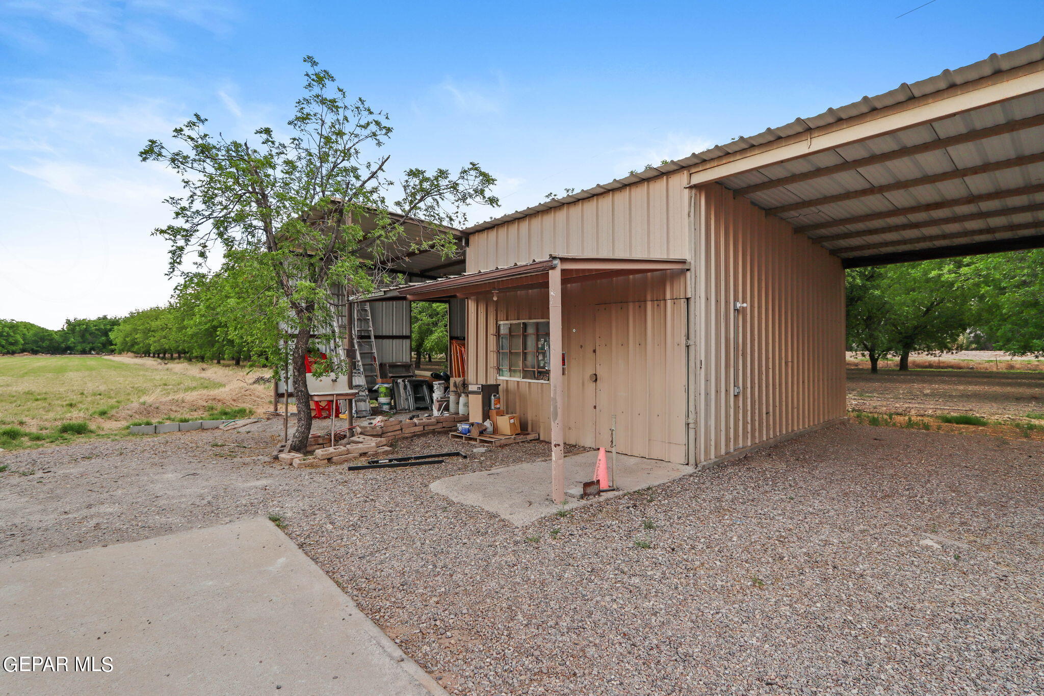 3025/3035 W O'hara Road Property Photo 17