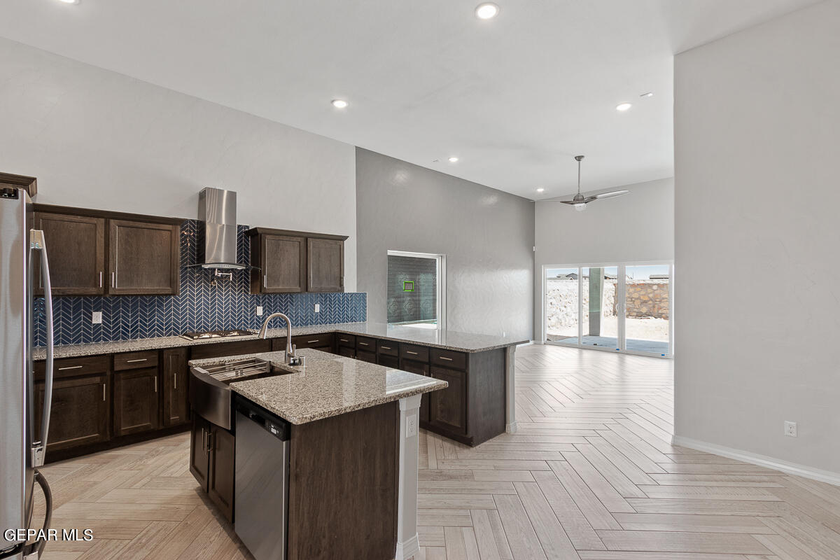 179 White Oaks Trail Property Photo 8