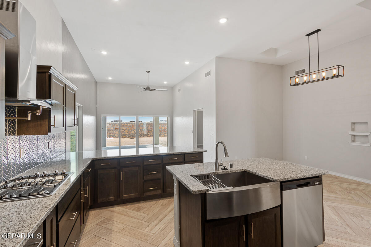 179 White Oaks Trail Property Photo 14