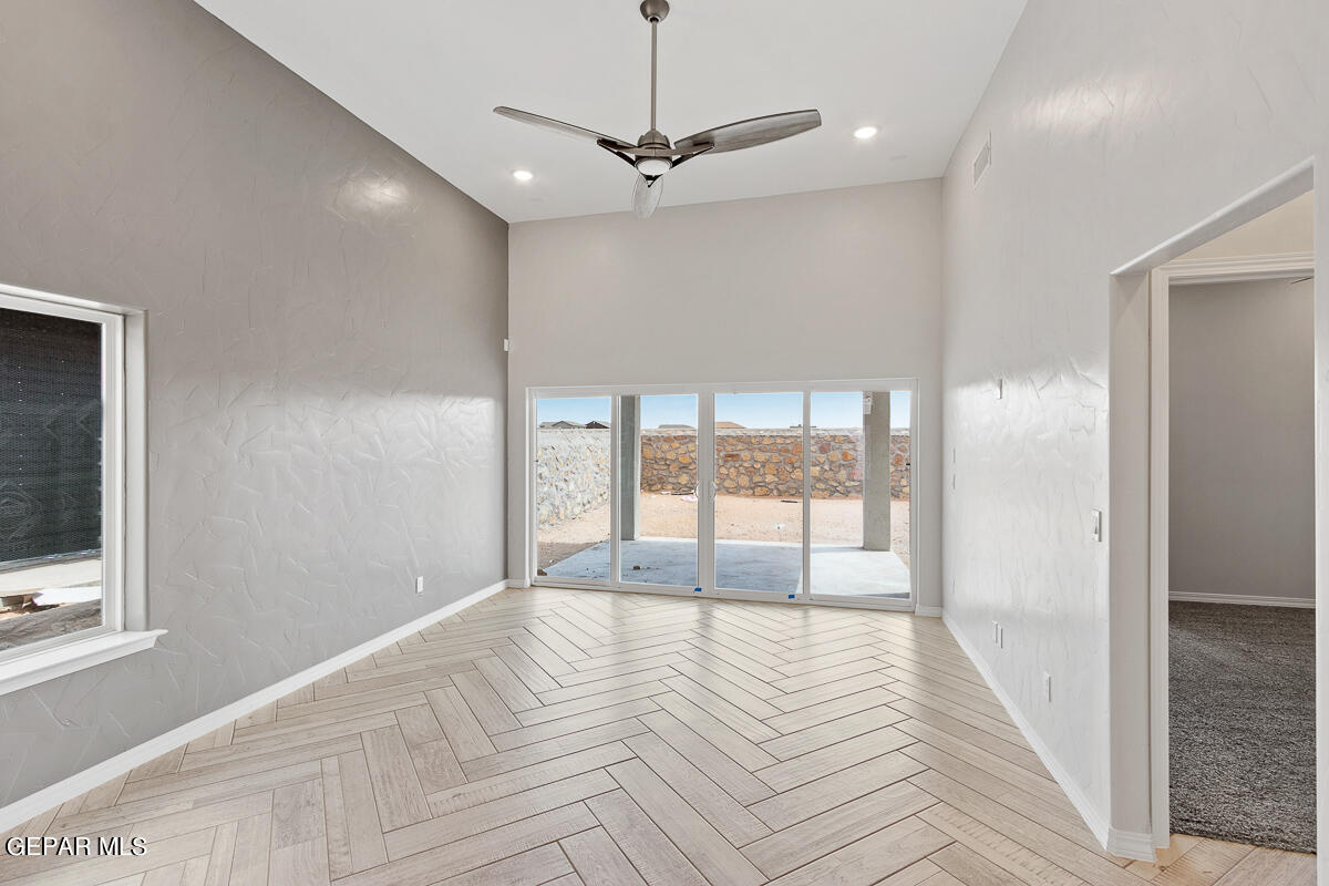 179 White Oaks Trail Property Photo 16