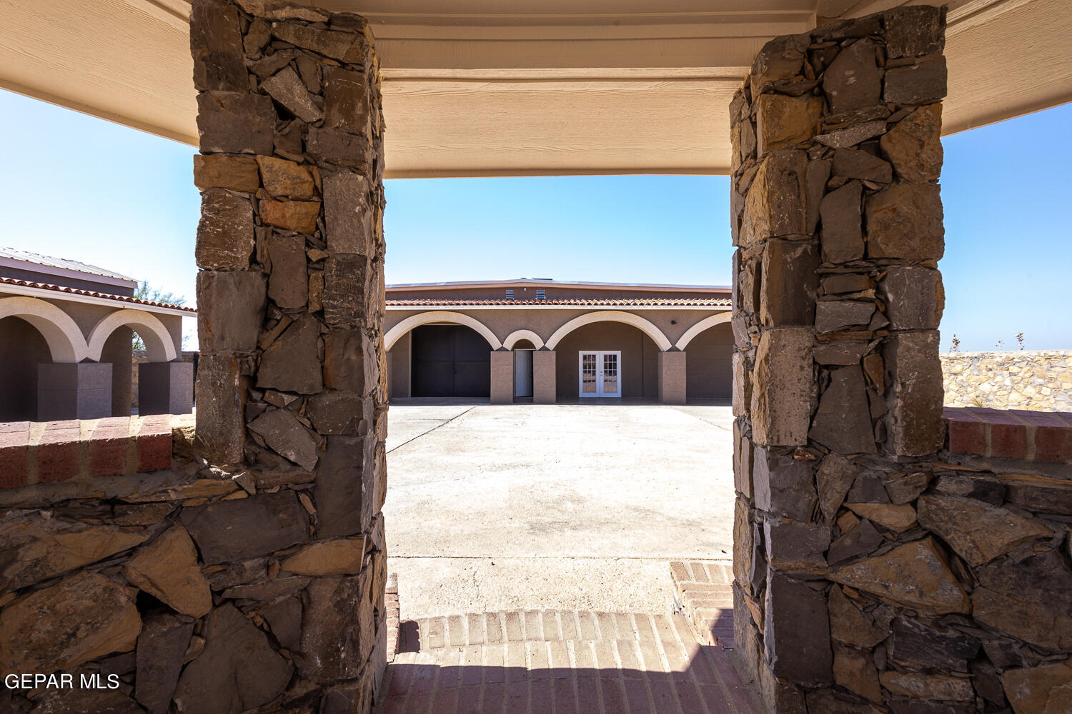 13644 David Drive Property Photo 16