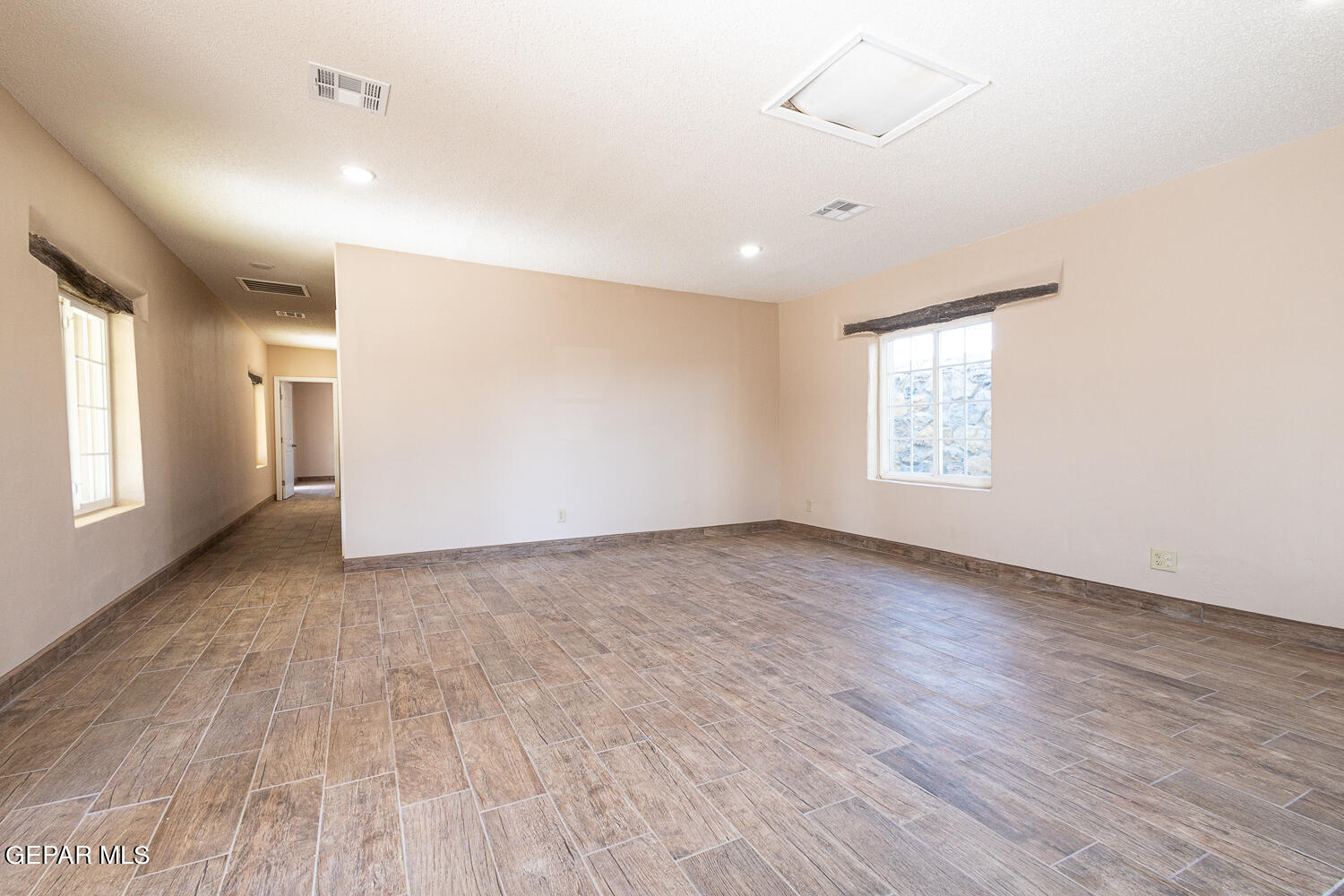 13644 David Drive Property Photo 27