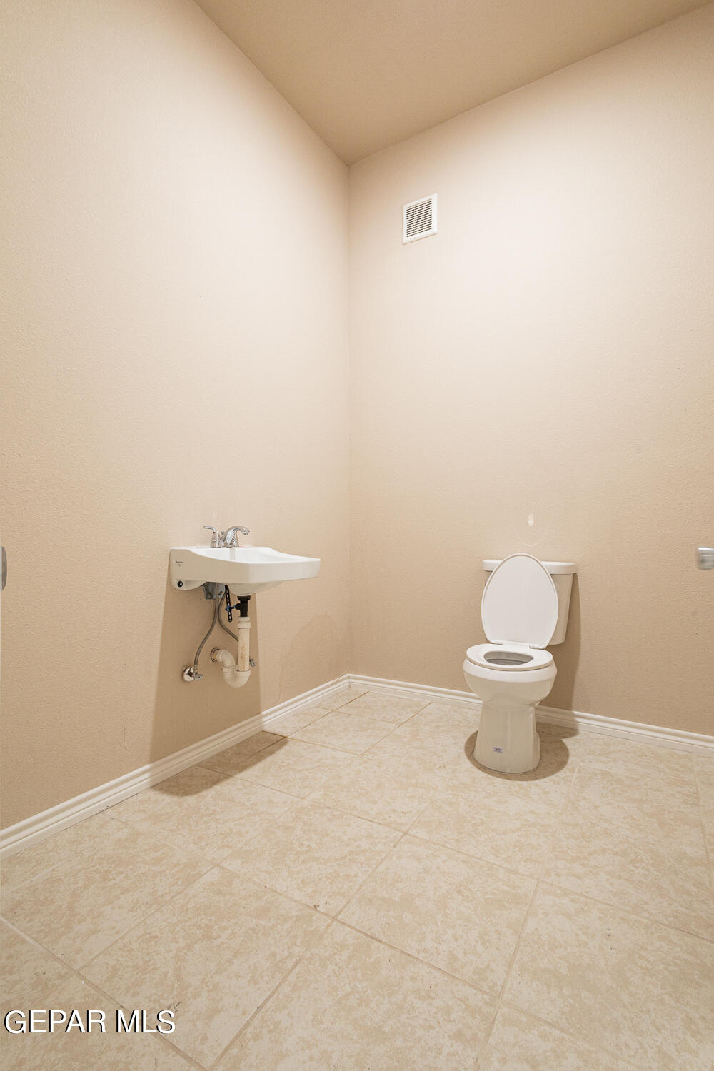 13644 David Drive Property Photo 39