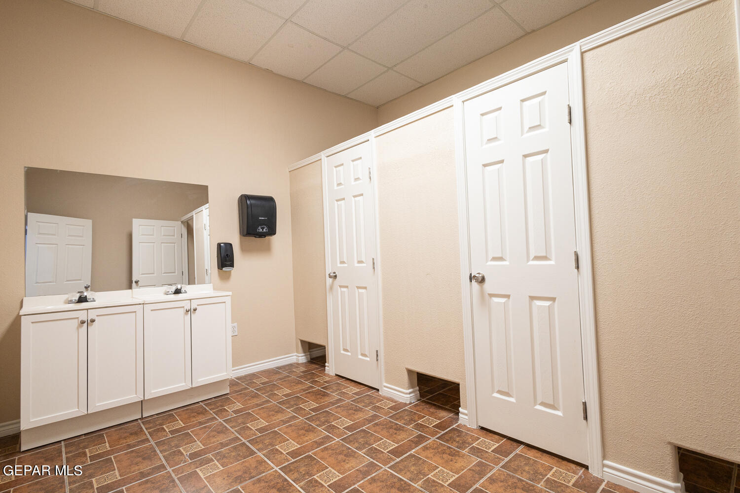 13644 David Drive Property Photo 59
