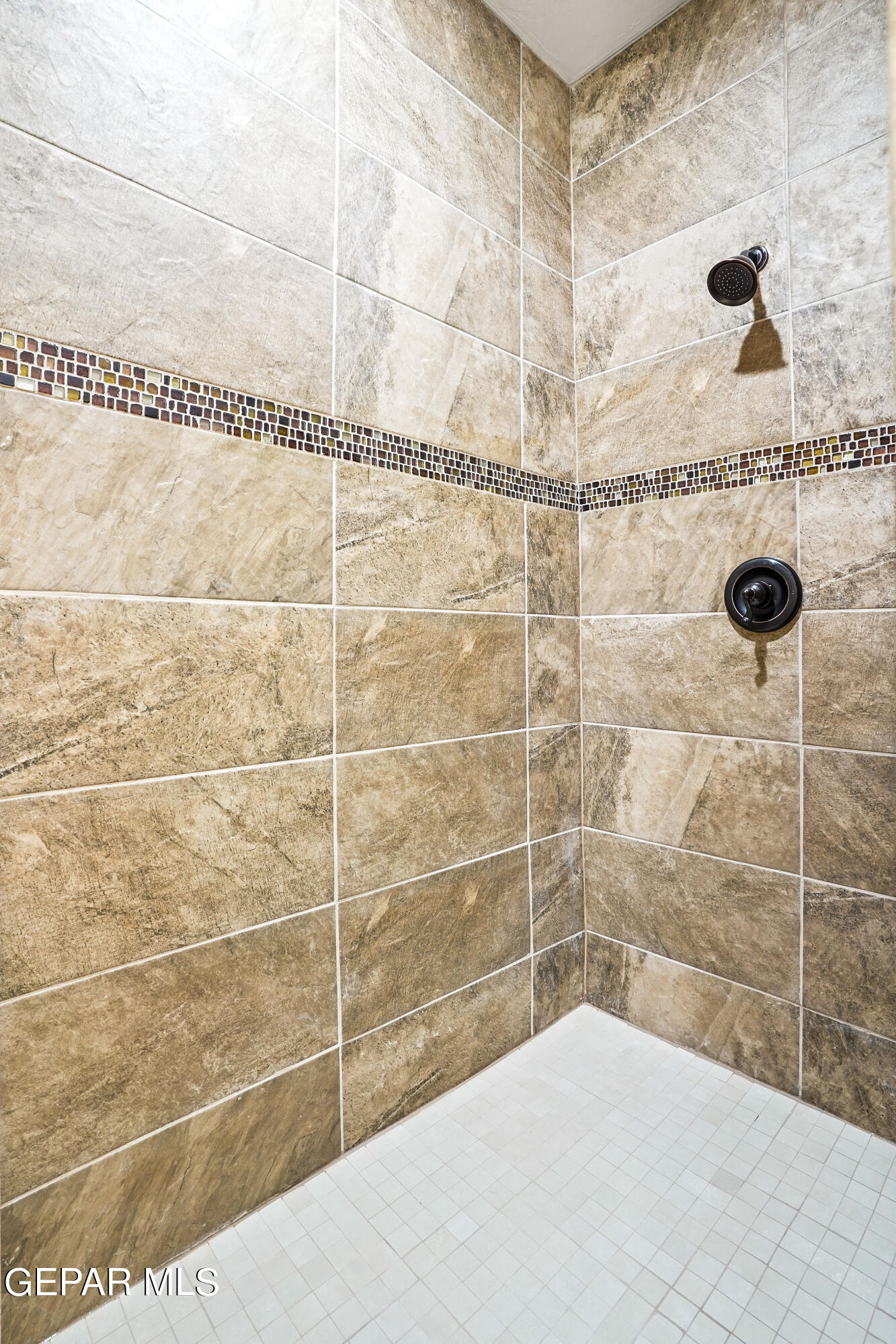 871 Country Club Road, 1d Property Photo 7