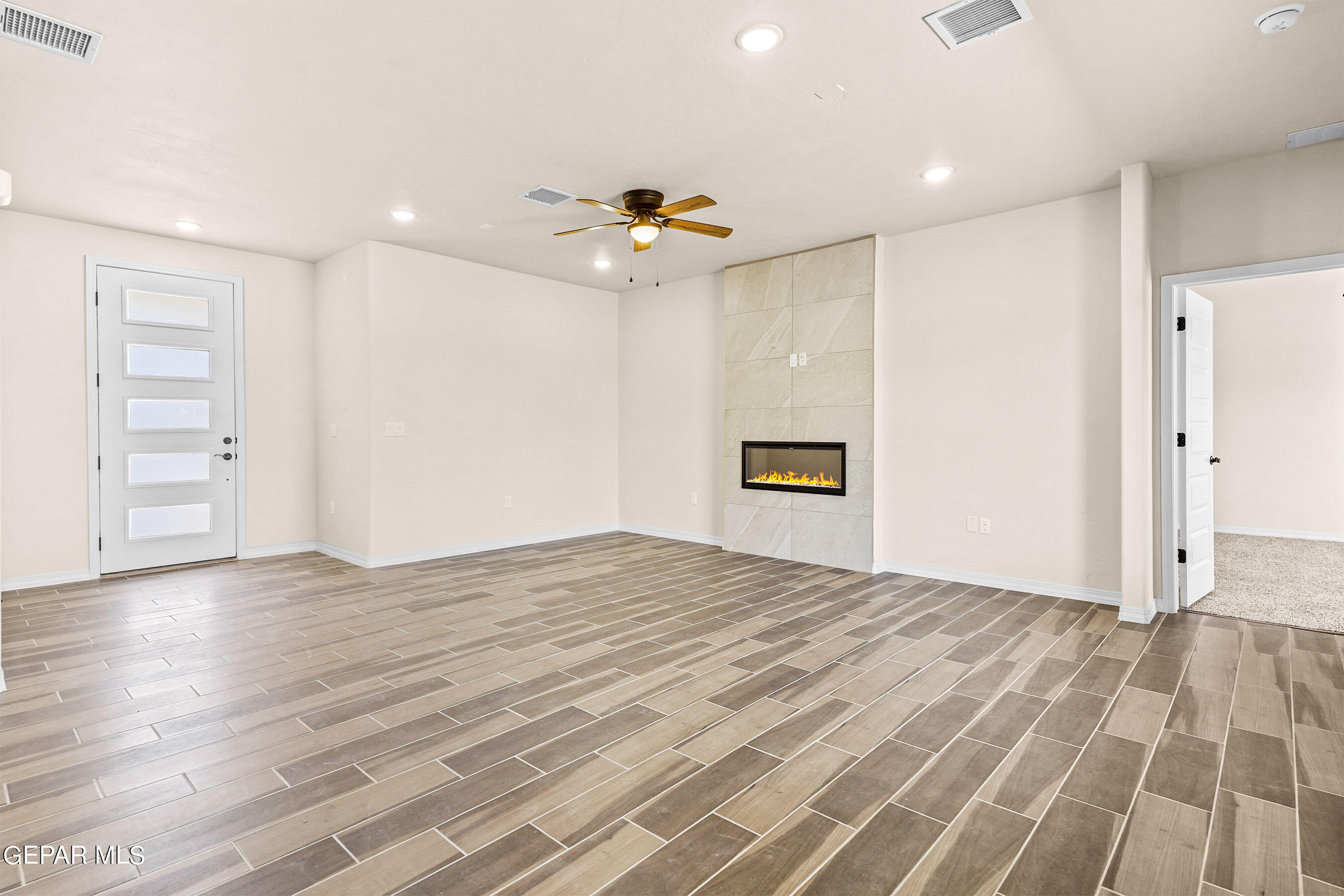 871 Country Club Road, 1d Property Photo 9