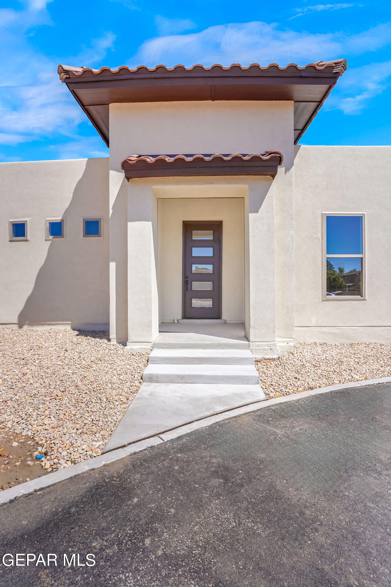 871 Country Club Road, 1d Property Photo 11