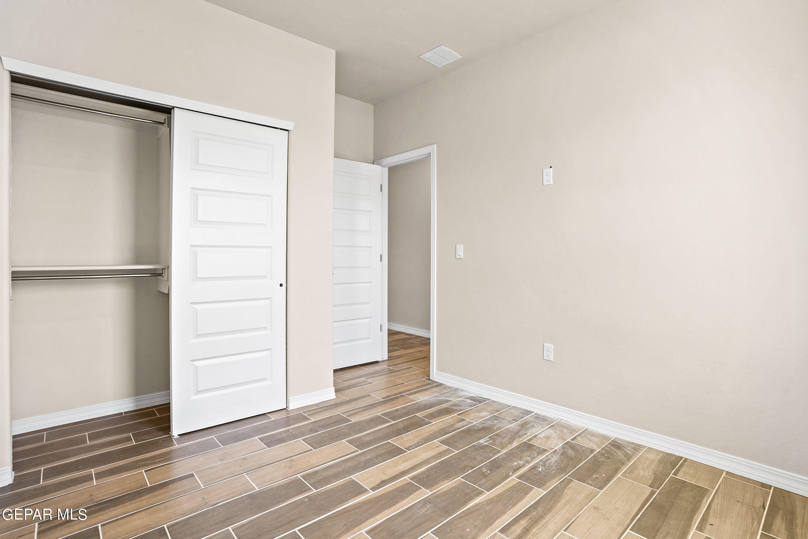 871 Country Club Road, 1d Property Photo 22