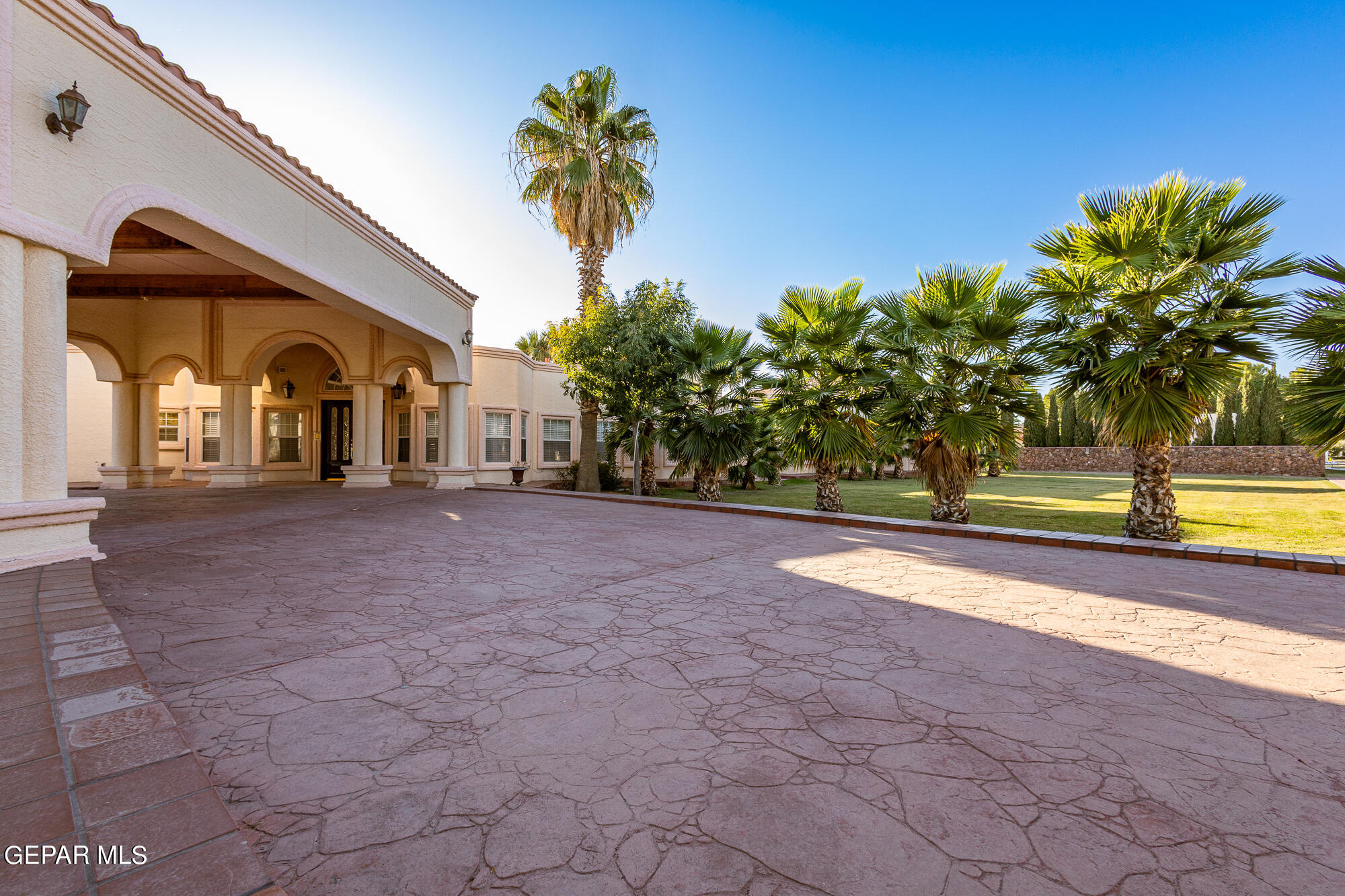 18 Via Placita Property Photo 3