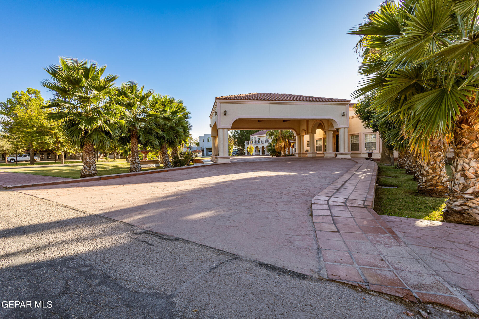 18 Via Placita Property Photo 4