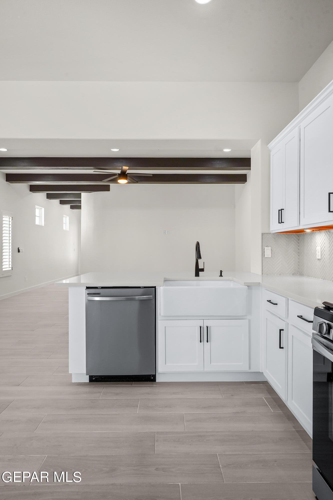 13866 Paseo Central Avenue Property Photo 8