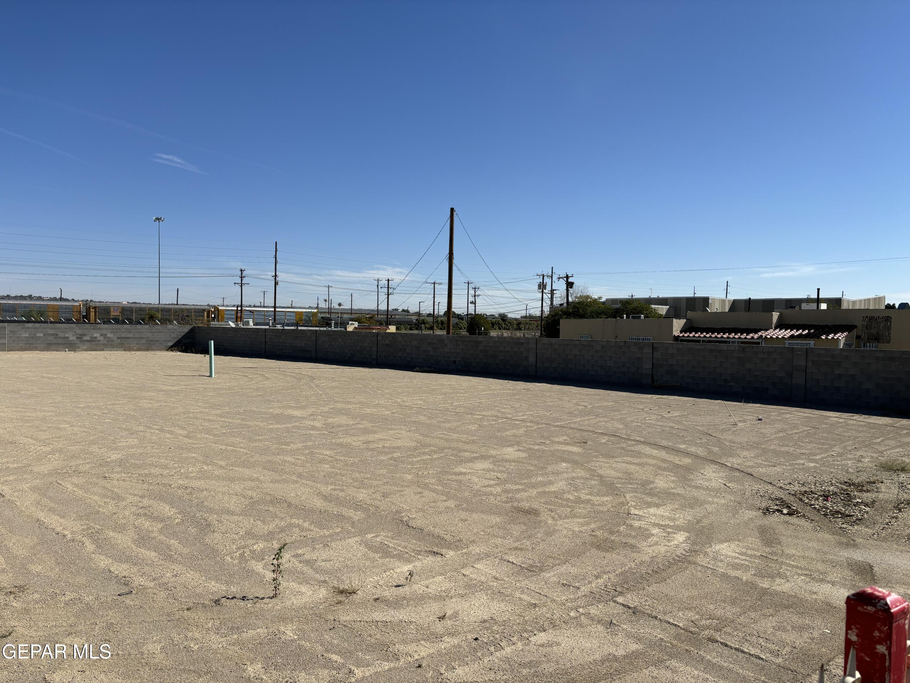 7273 Alameda Avenue Property Photo 7