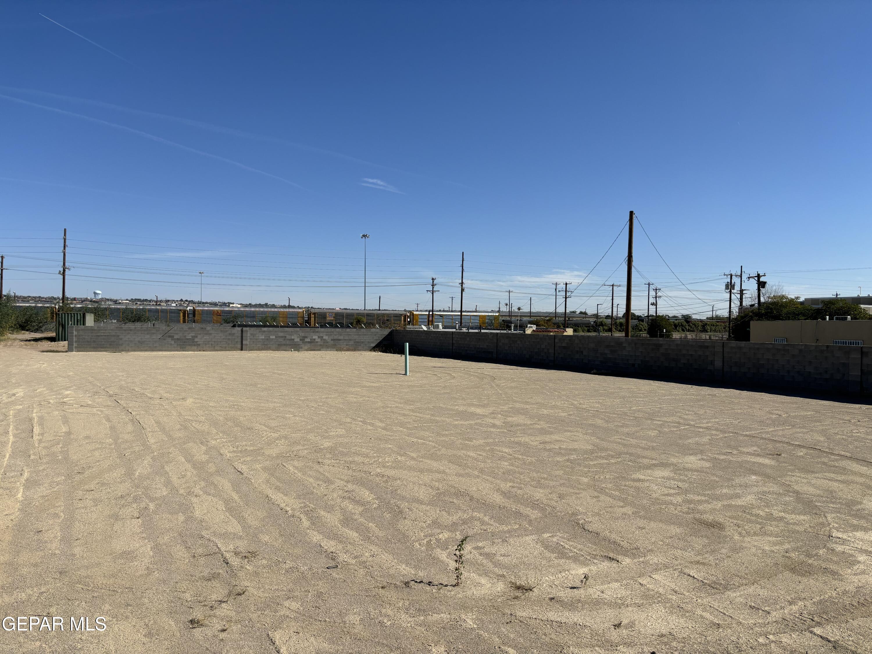 7273 Alameda Avenue Property Photo 8