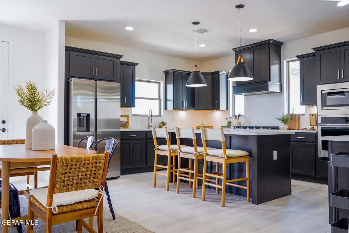 905 Alcestor Place Property Photo 4