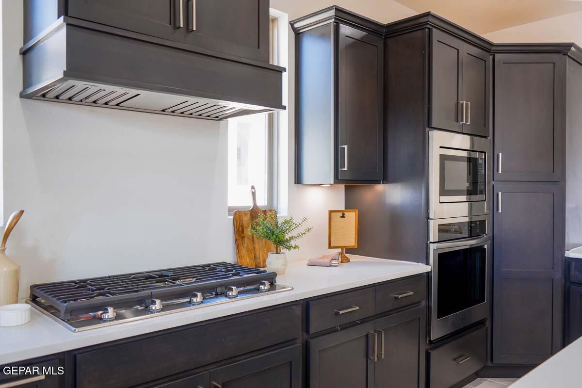 905 Alcestor Place Property Photo 6