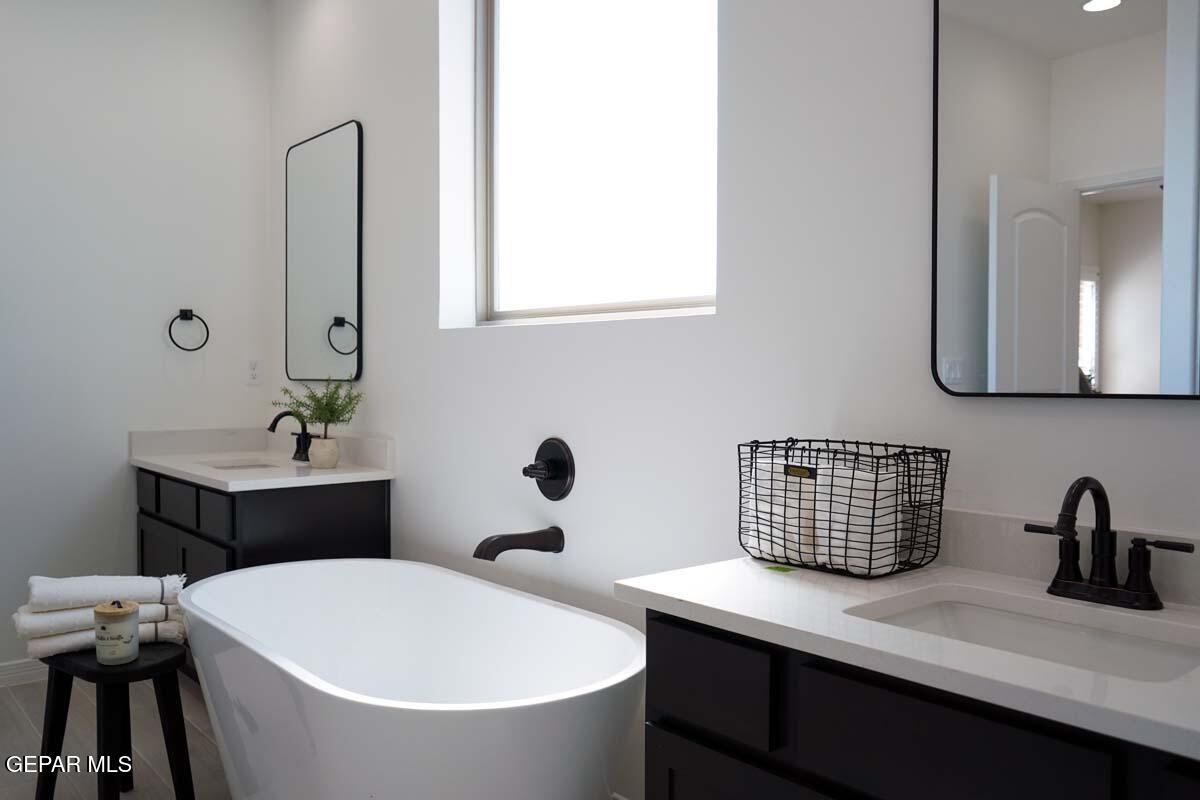 905 Alcestor Place Property Photo 15