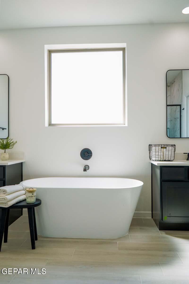 905 Alcestor Place Property Photo 18