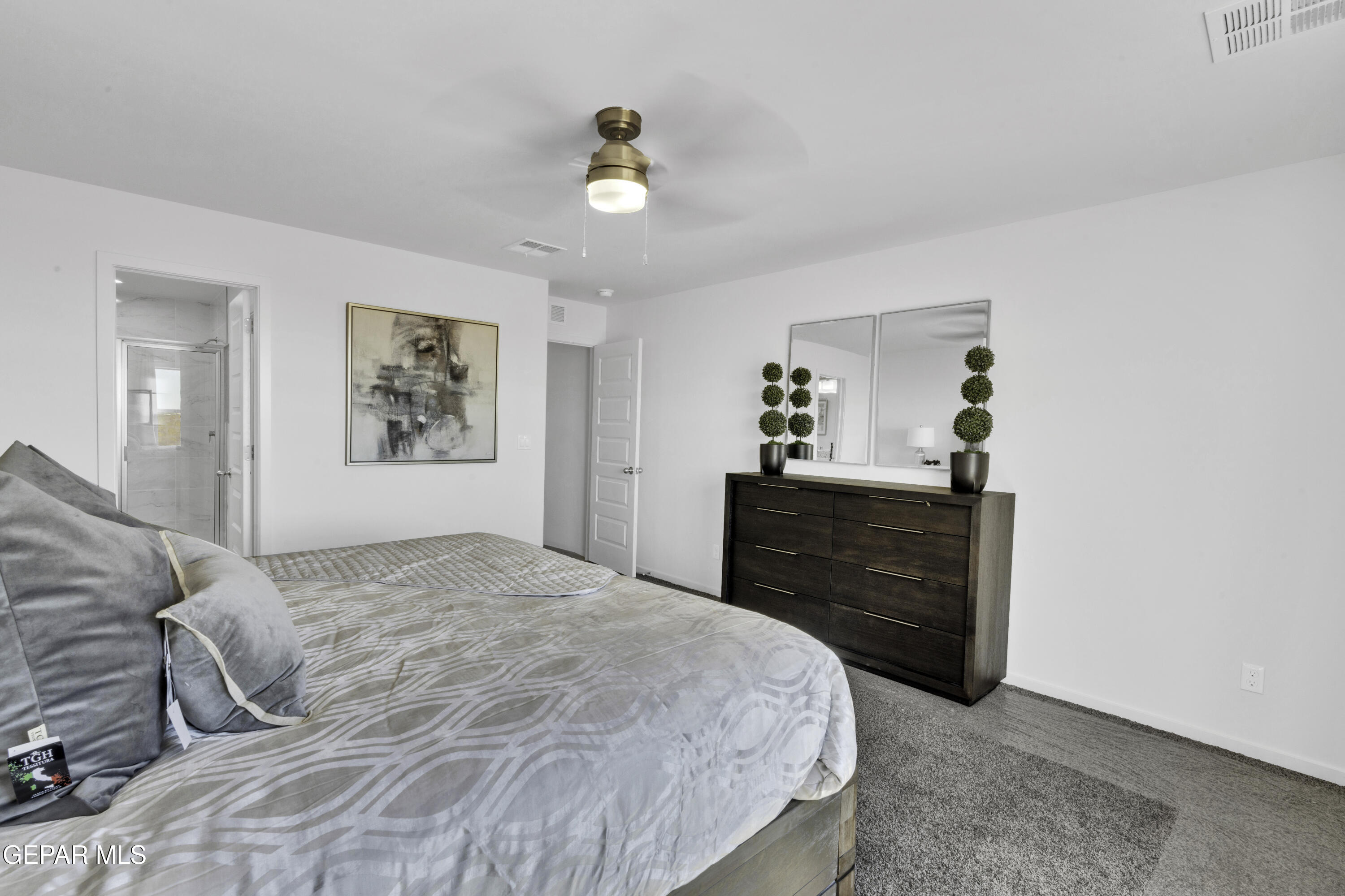 15248 Gauge Court Property Photo 9