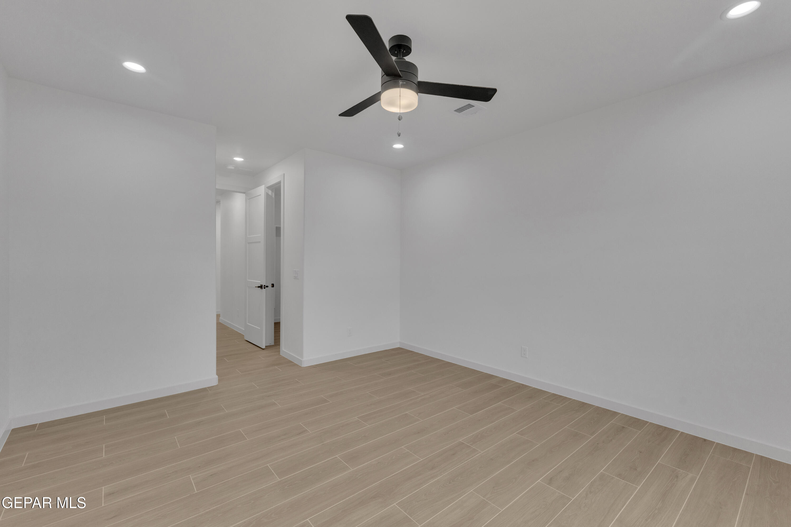 12661 Fredericksburg Avenue Property Photo 35