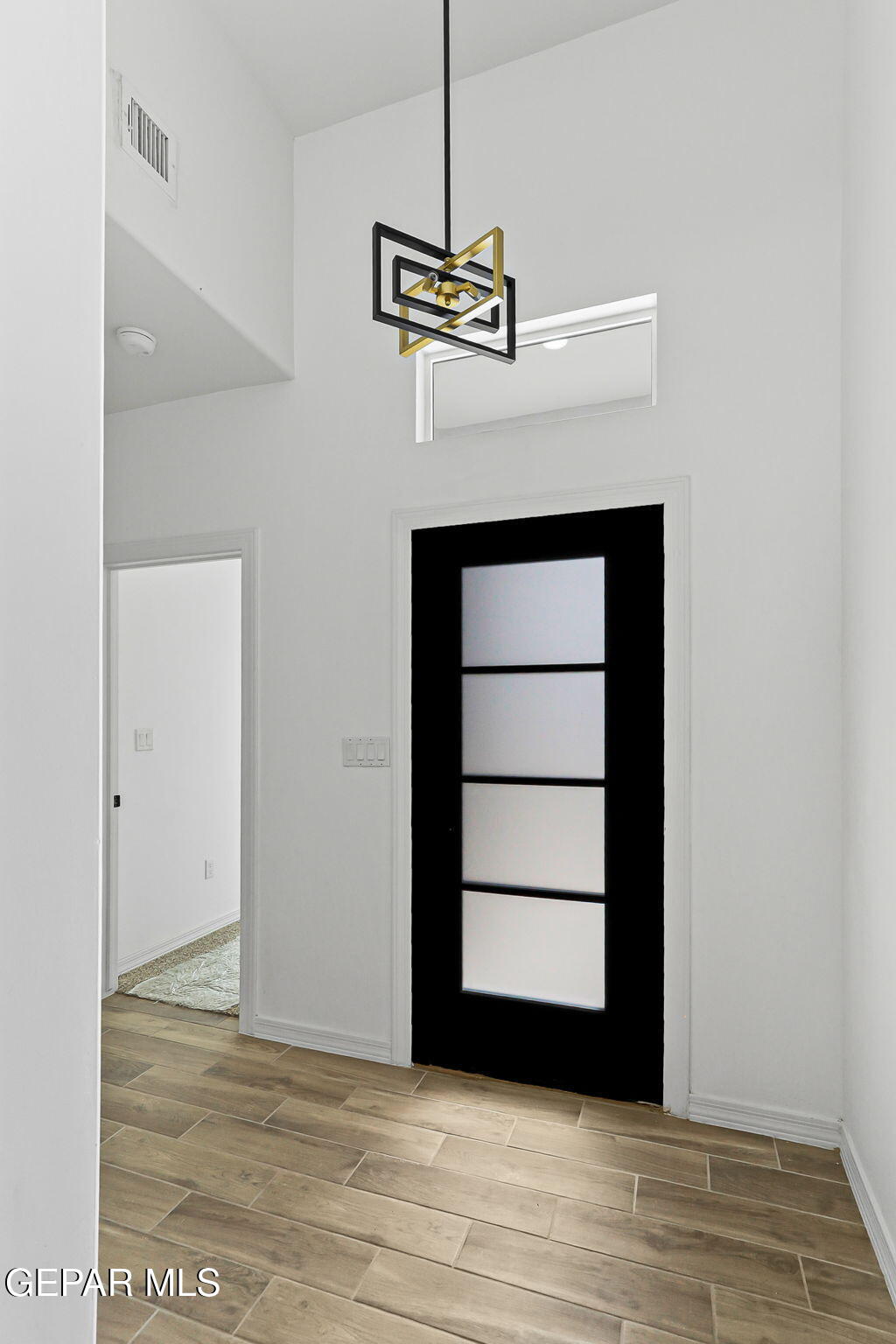 216 Emerald Brass Property Photo 13