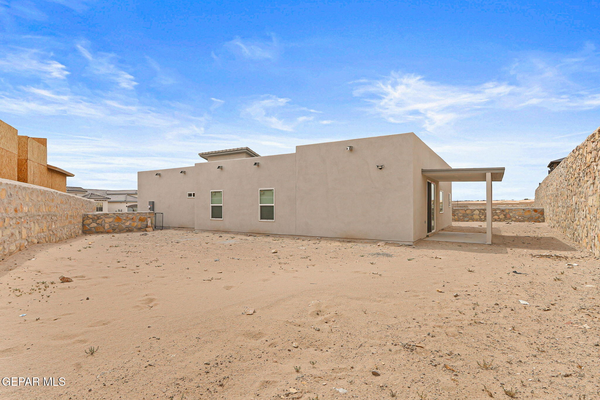 216 Emerald Brass Property Photo 17