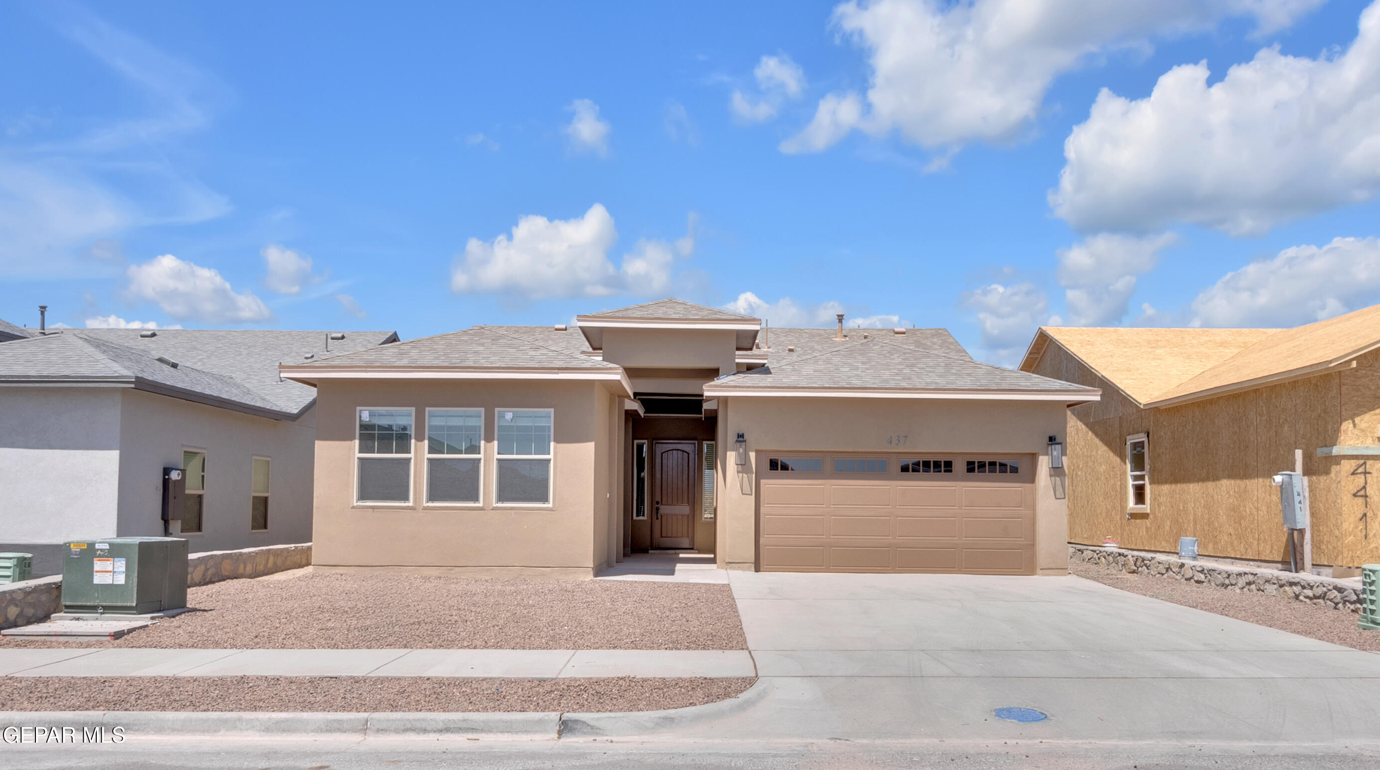 445 Santiago Munos Street Property Photo