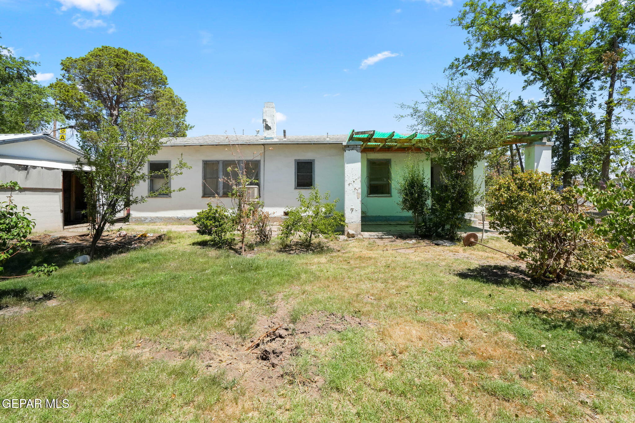 145 S Clark Drive Property Photo 21