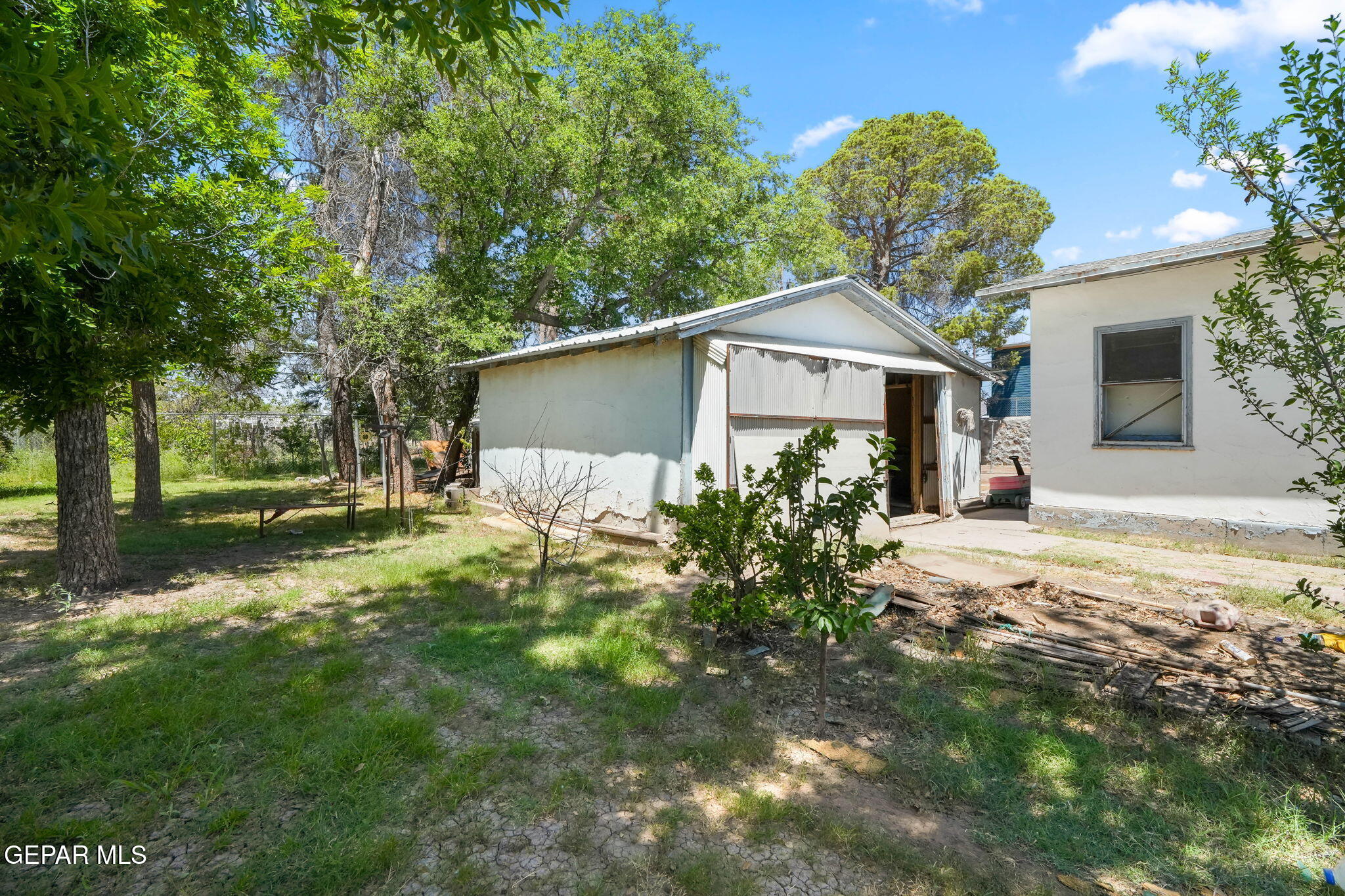 145 S Clark Drive Property Photo 22