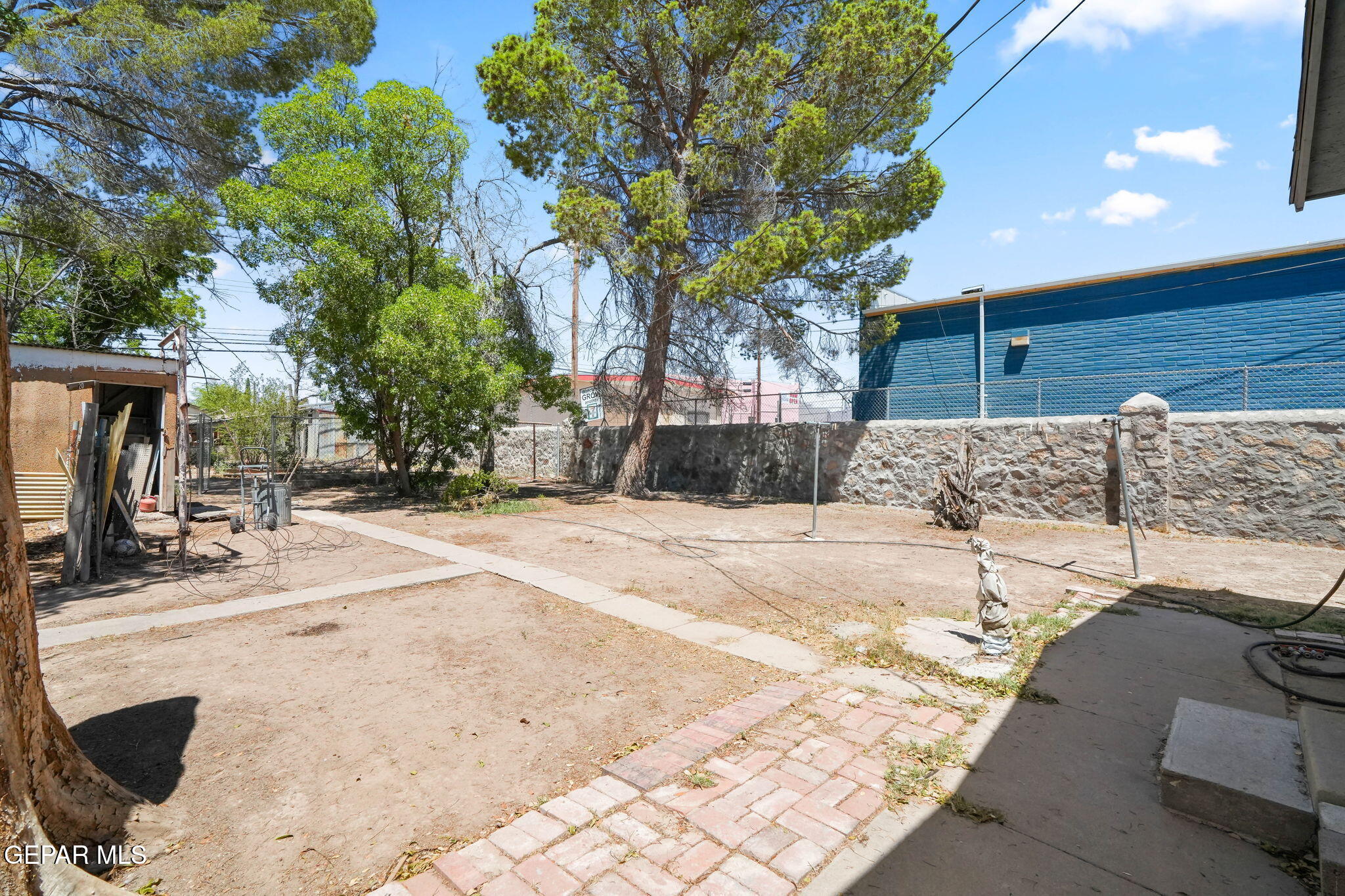 145 S Clark Drive Property Photo 23