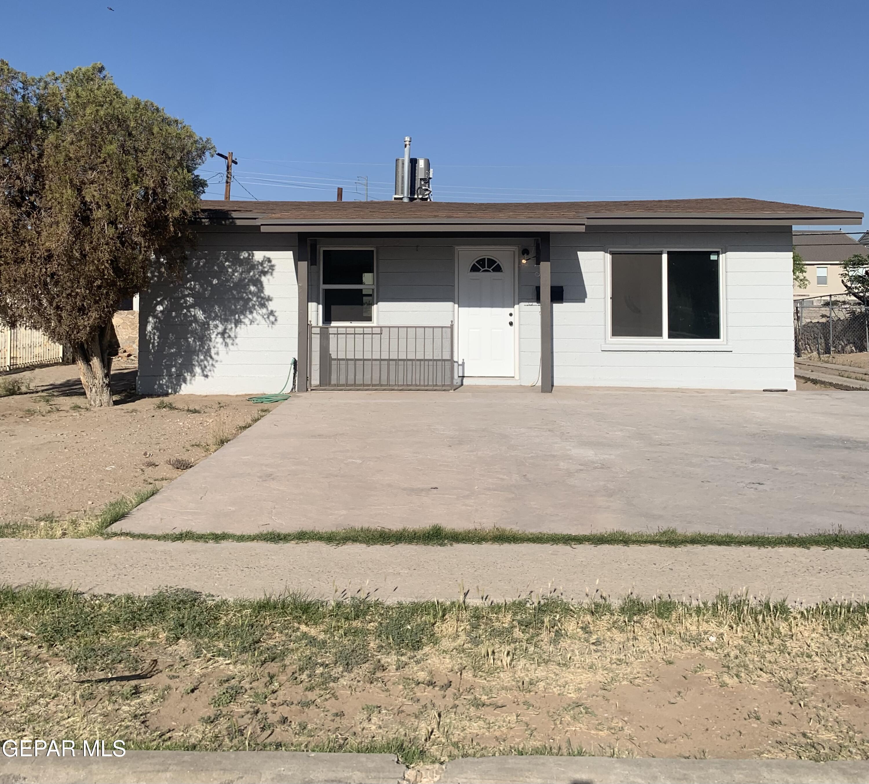 1107 Del Monte Street Property Photo