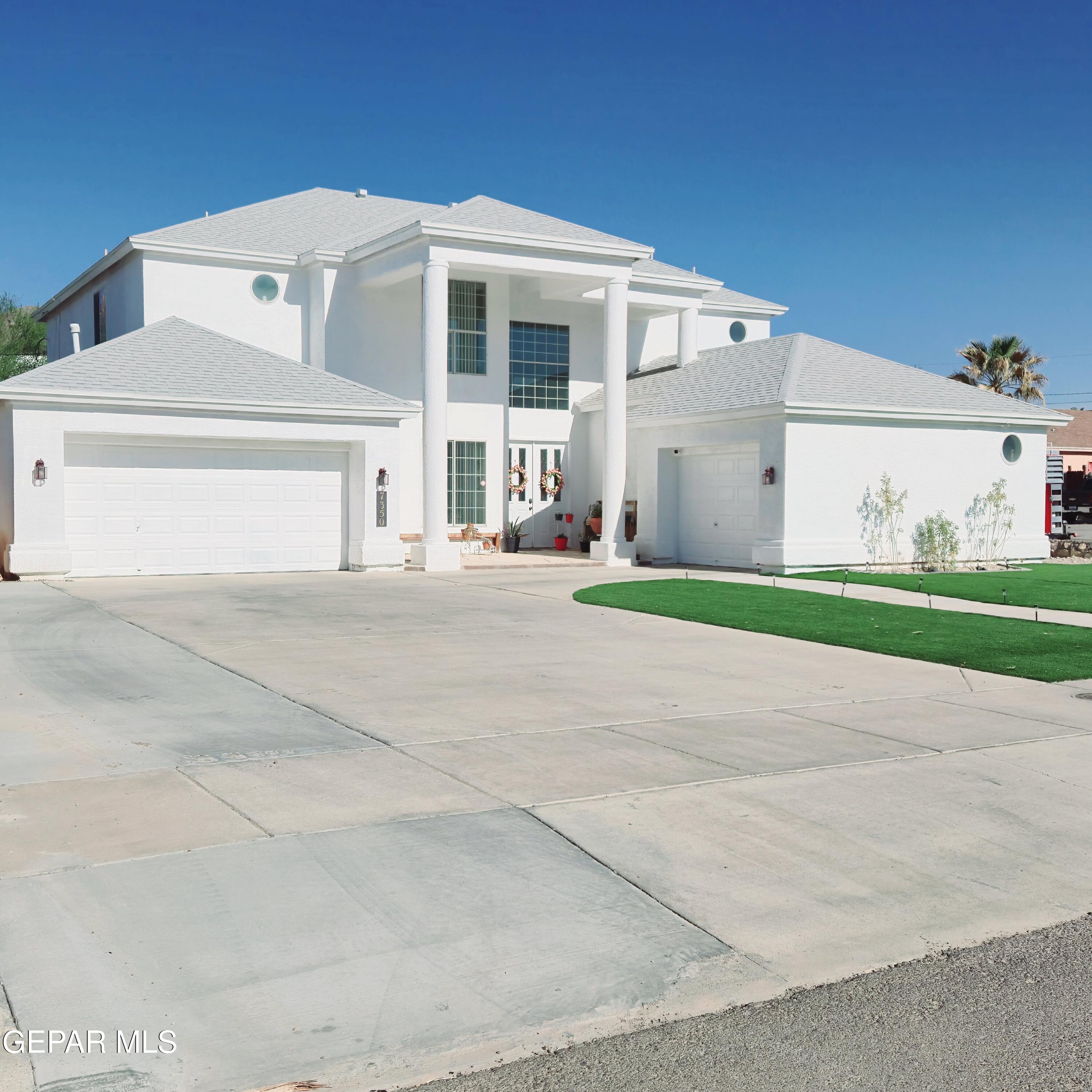 7350 La Casa Way Property Photo