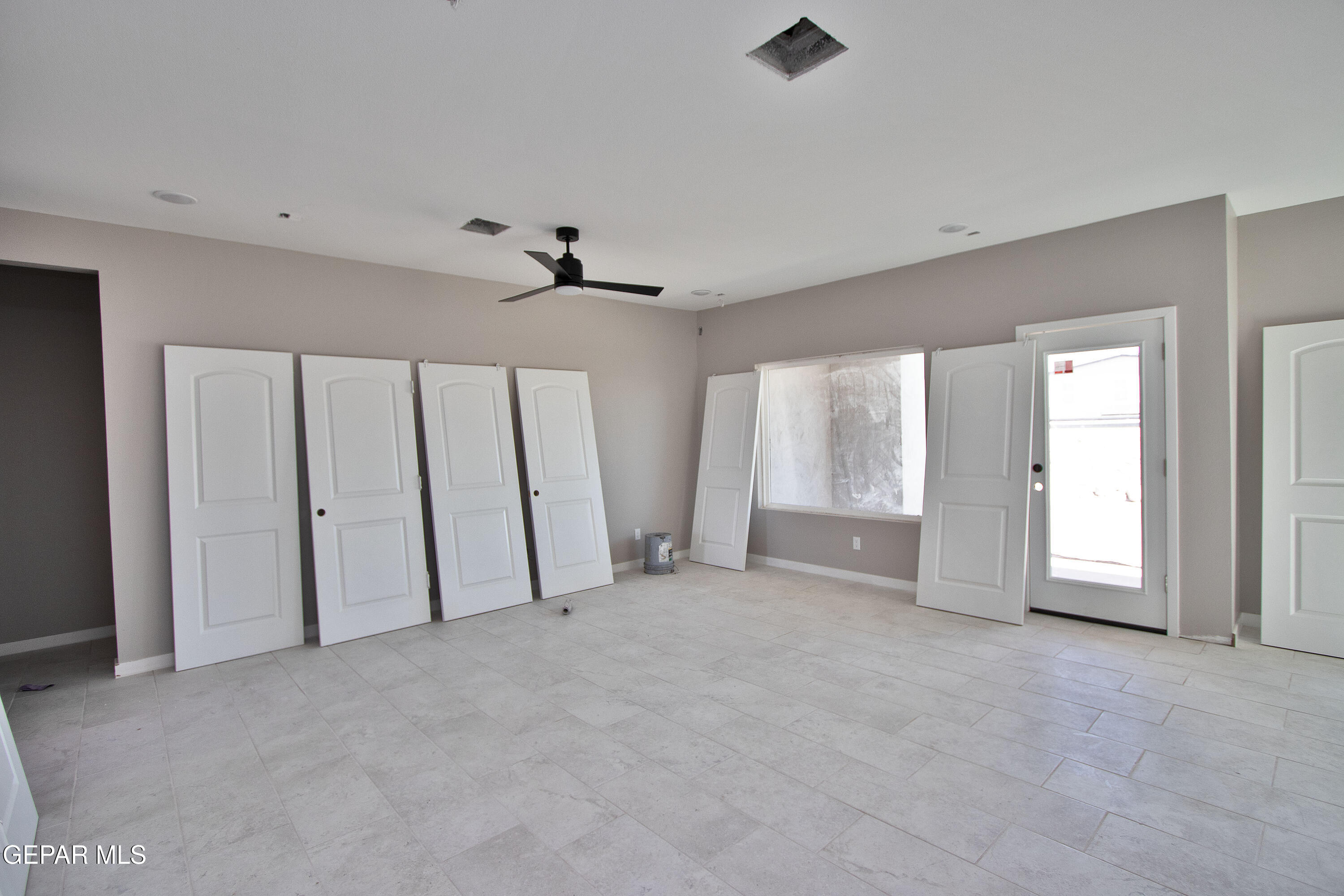 12041 Iron Hollow Street Property Photo 5