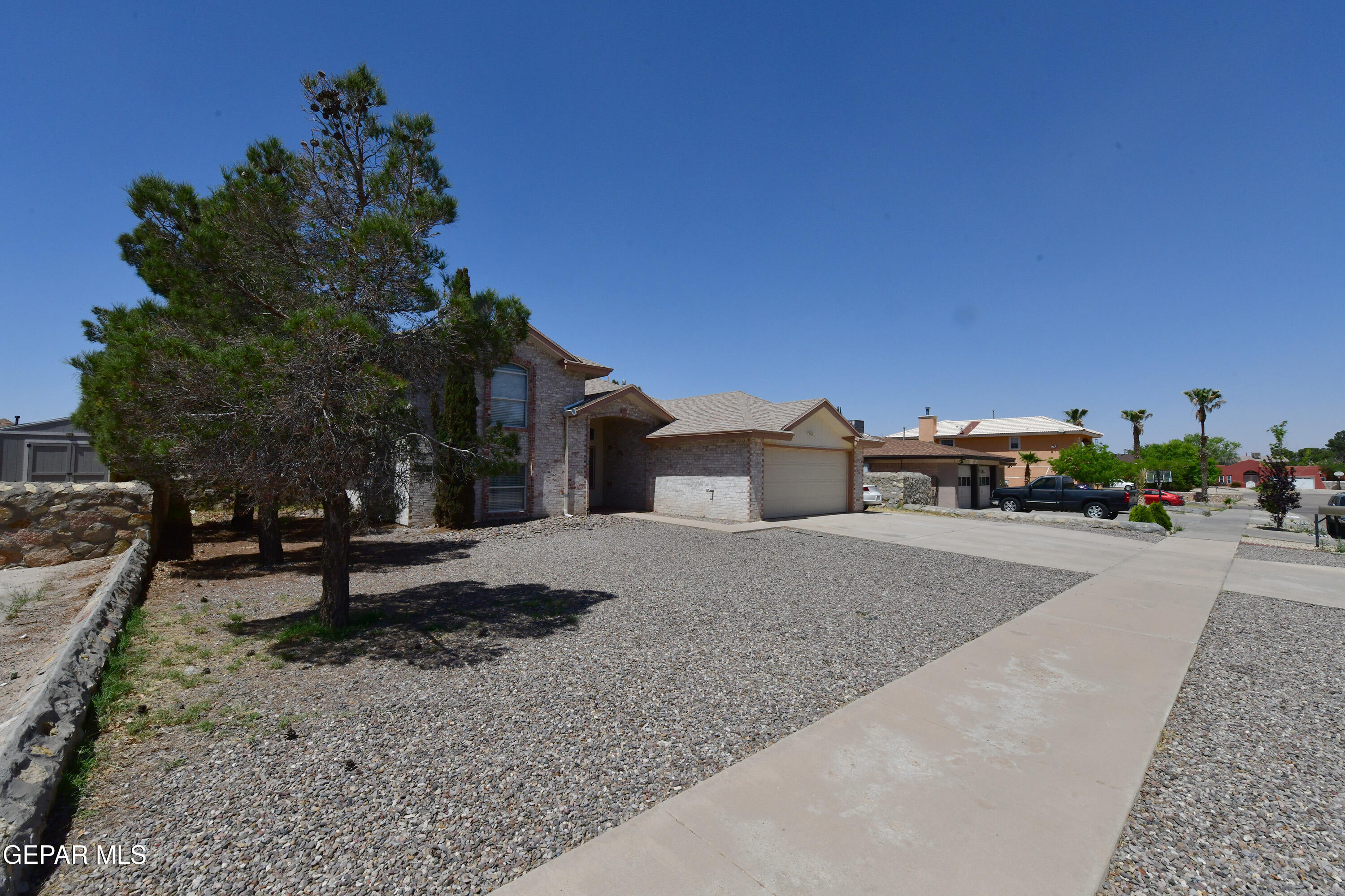 16003 Elmo Lane Property Photo