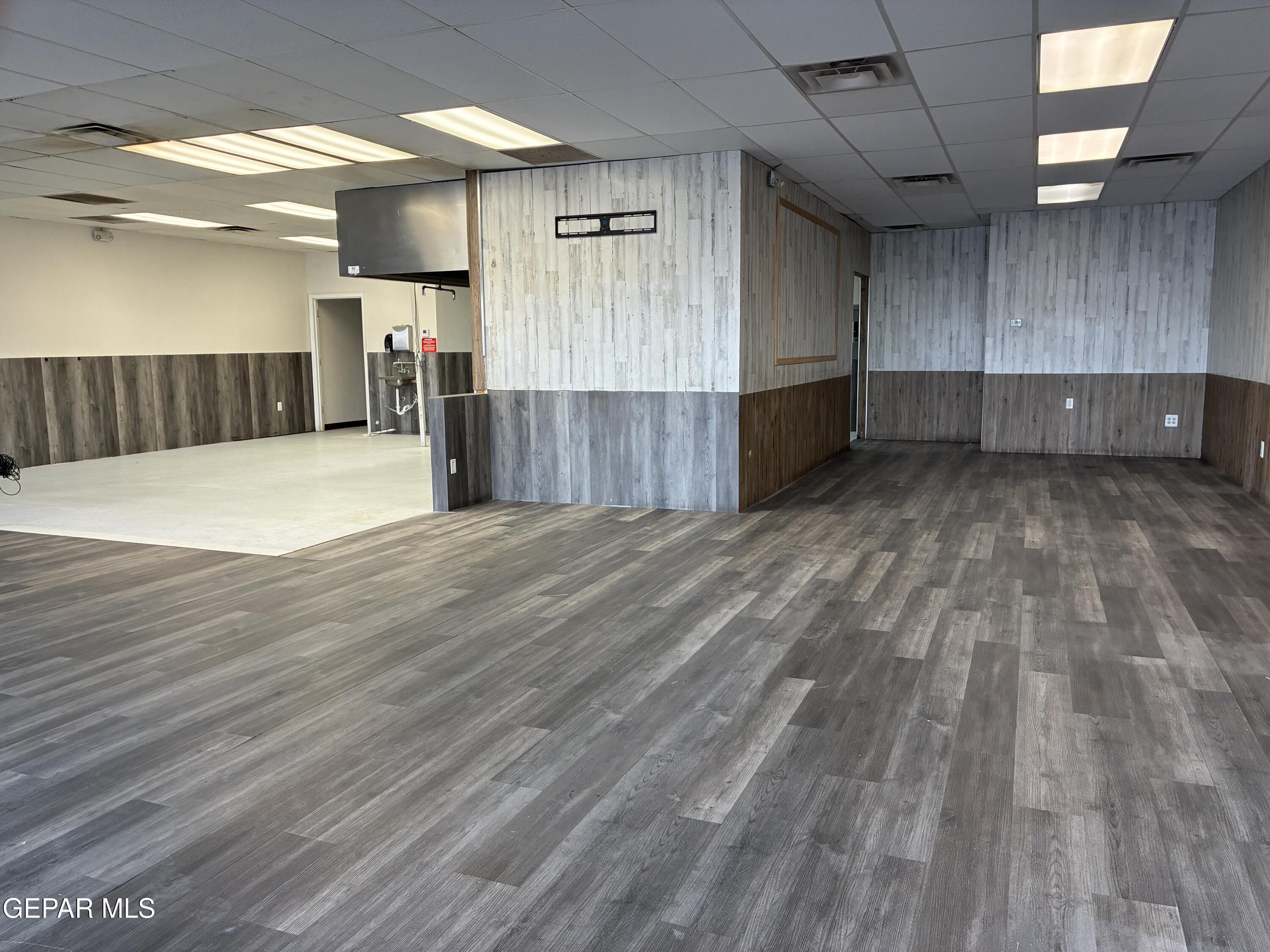 14010 Horizon Boulevard J & K Property Photo 9