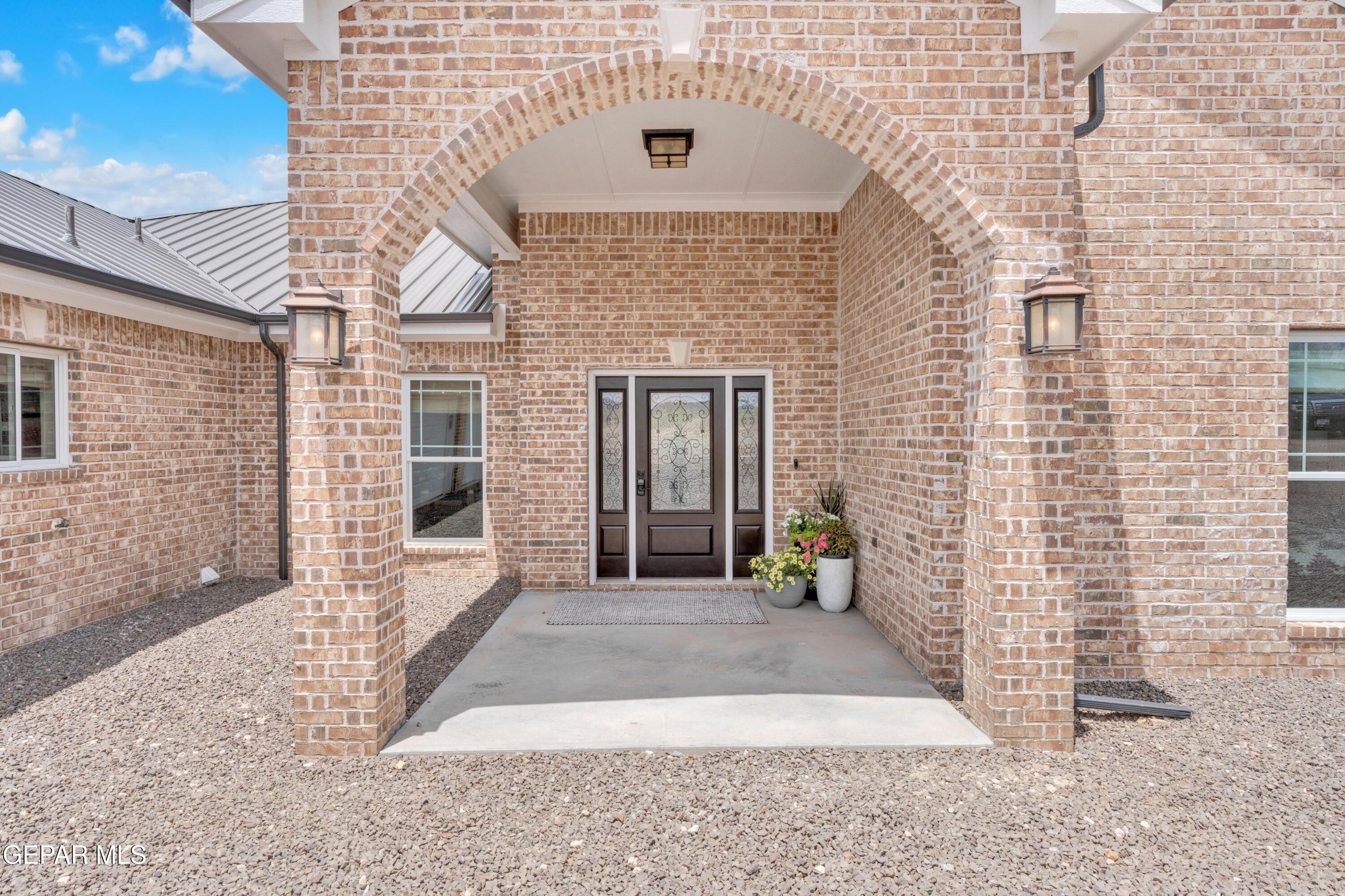 131 High Lonesome Drive Property Photo 2